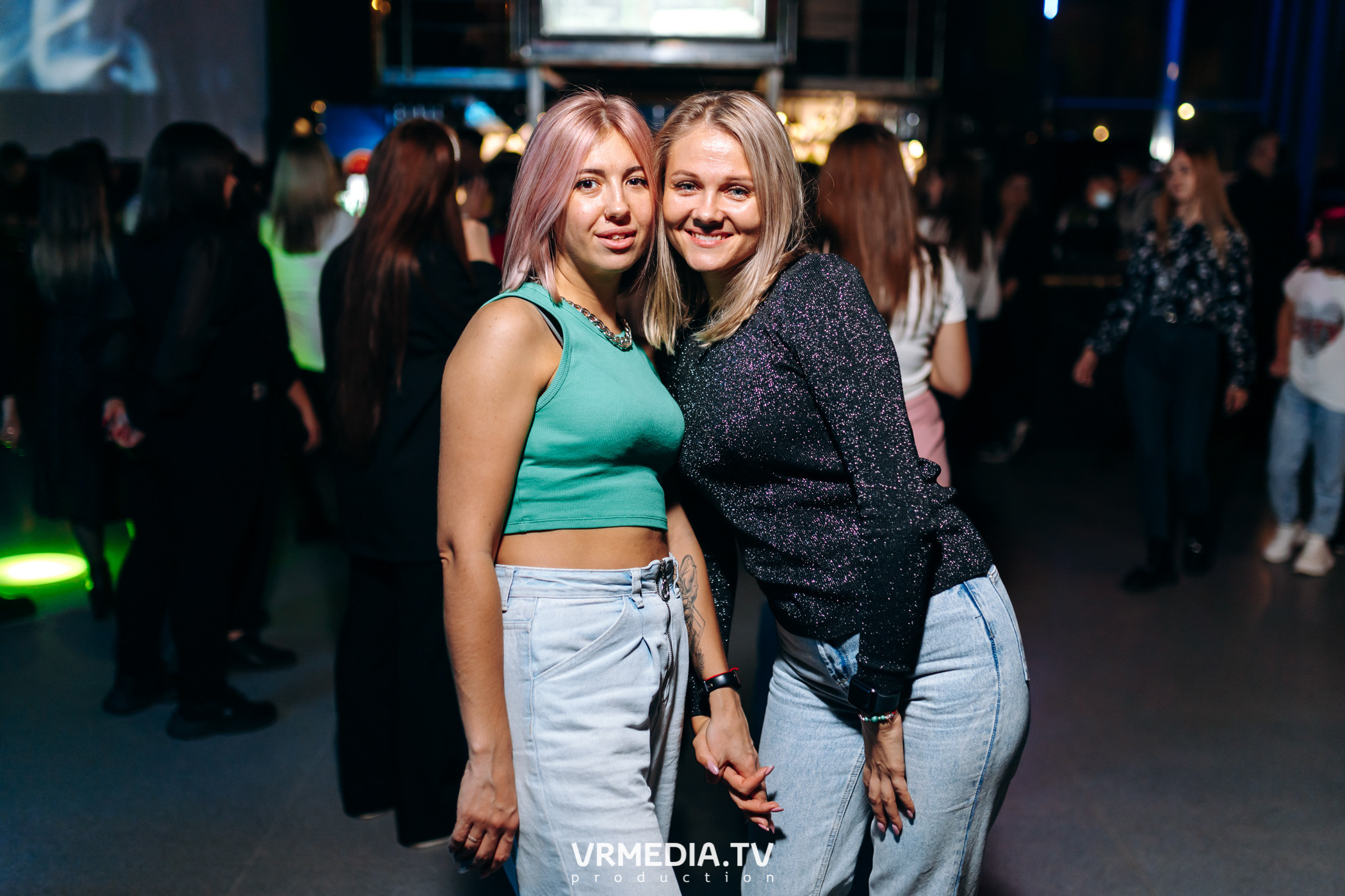 Выходные в баре «DOSKI»