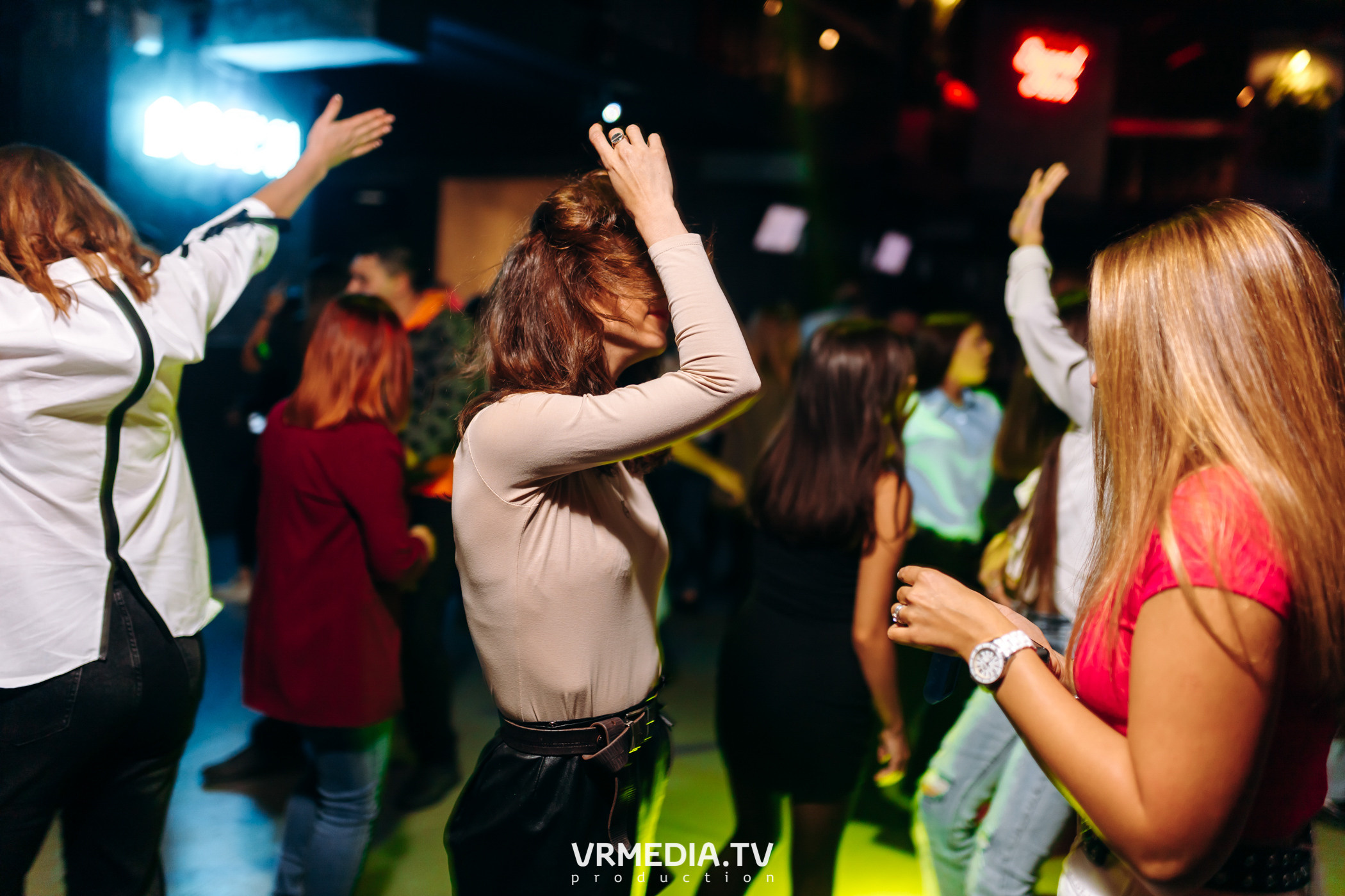 Выходные в баре «DOSKI»