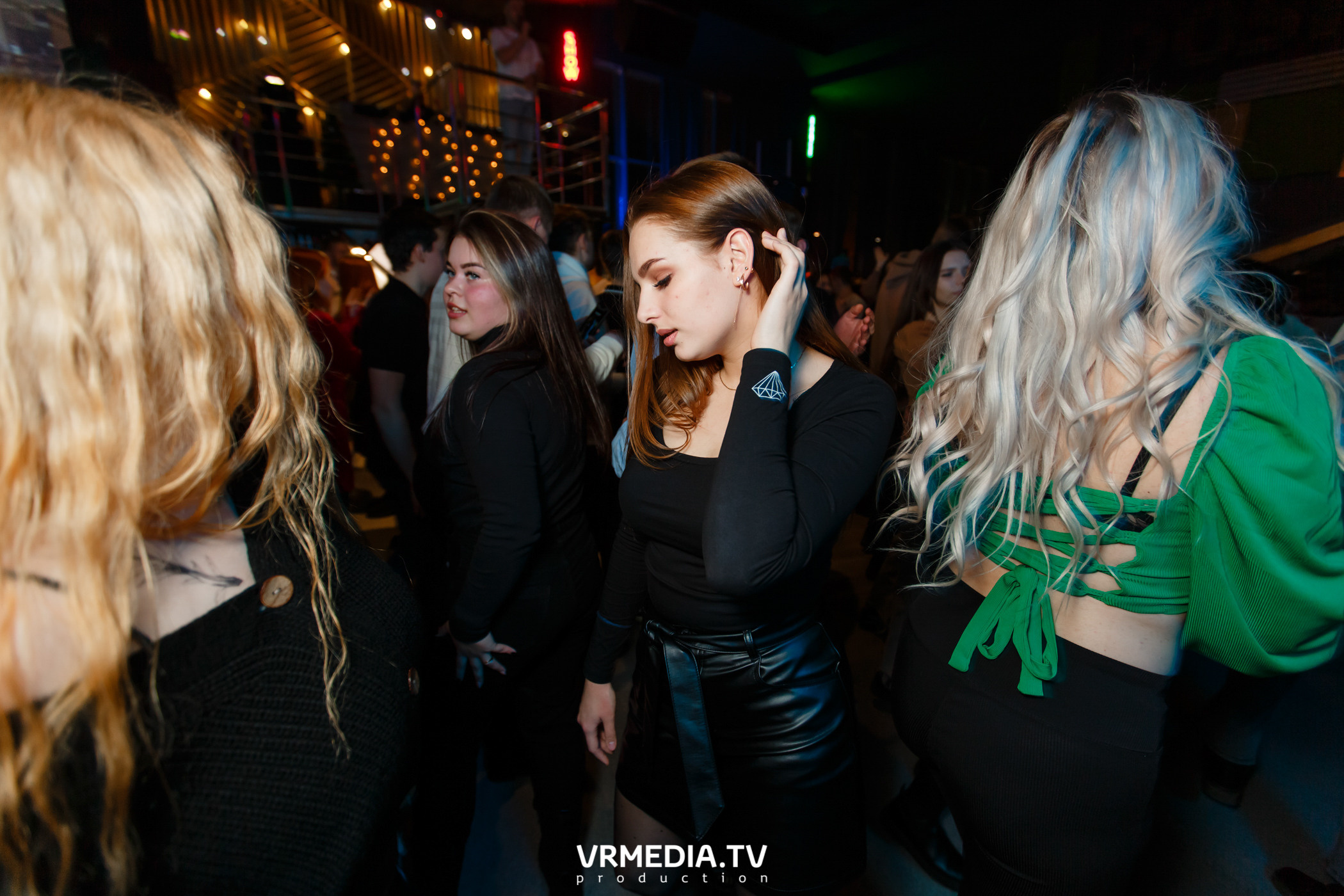 Выходные в баре «DOSKI»