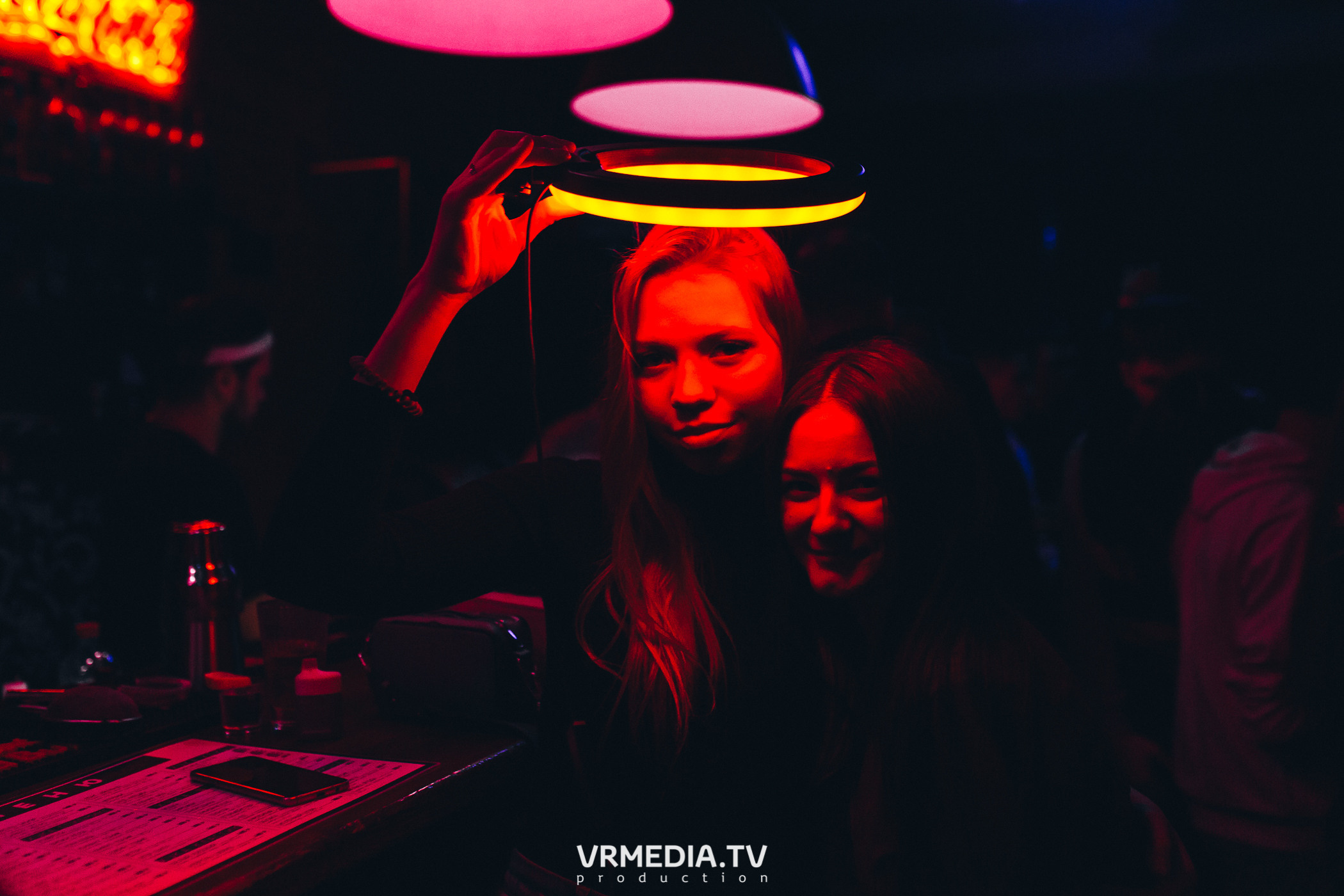 Выходные в баре «Хука Хаус»