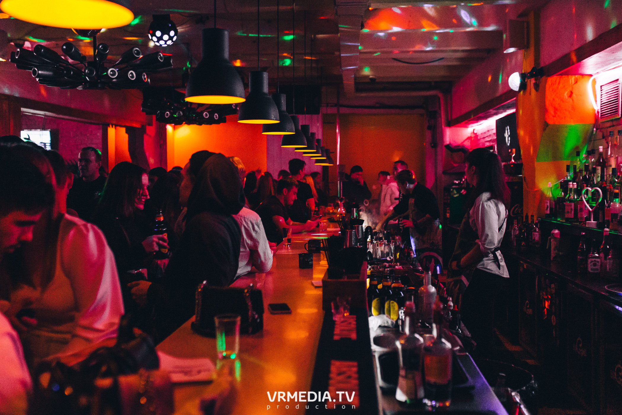 Выходные в баре «Cosmo»