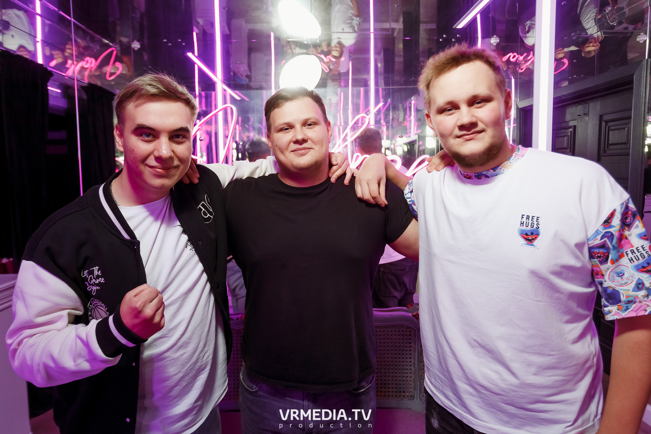 Выходные в караоке-баре «Volna»