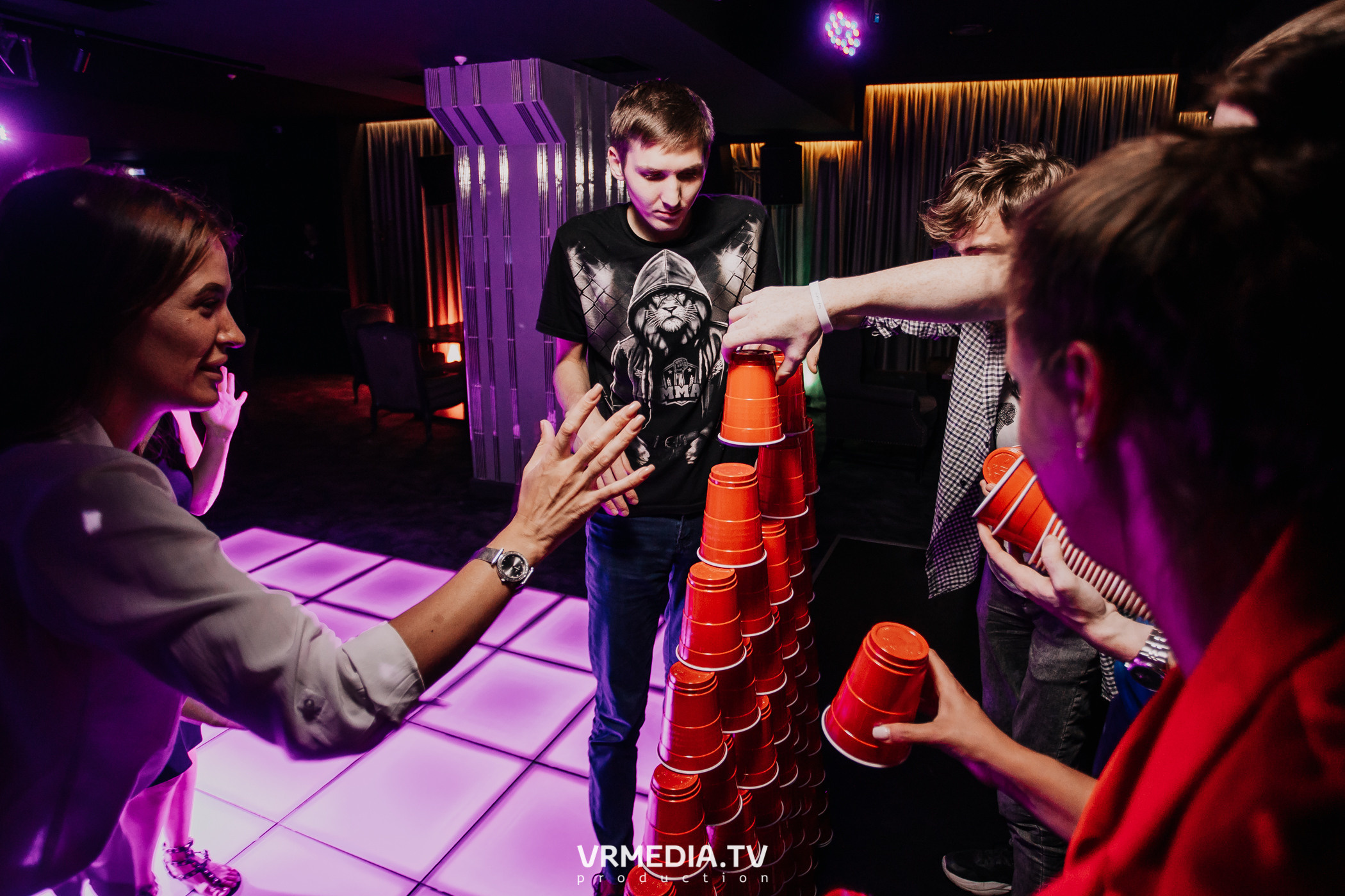 Выходные в караоке-баре «Volna»