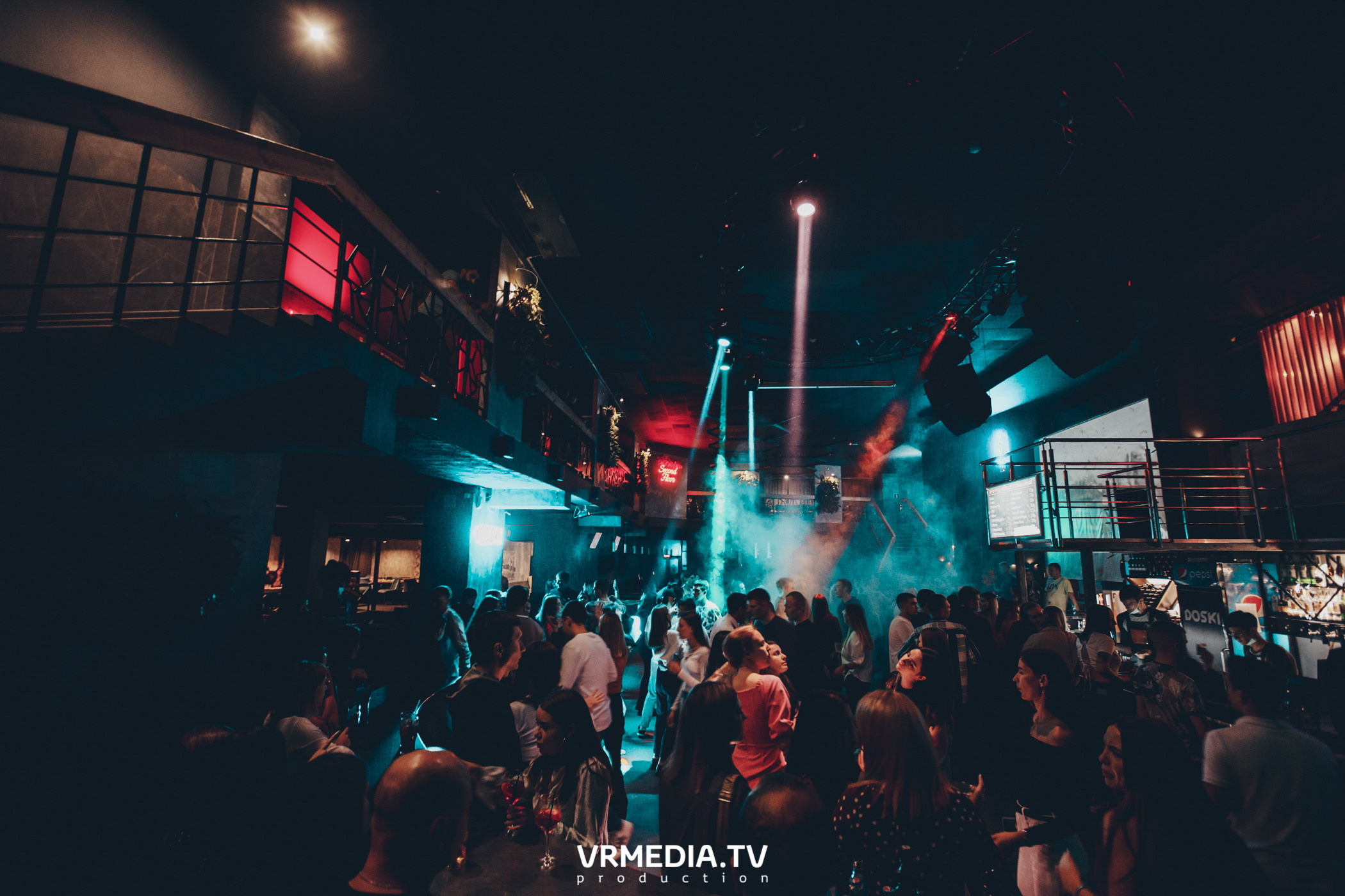 Выходные в баре «DOSKI»