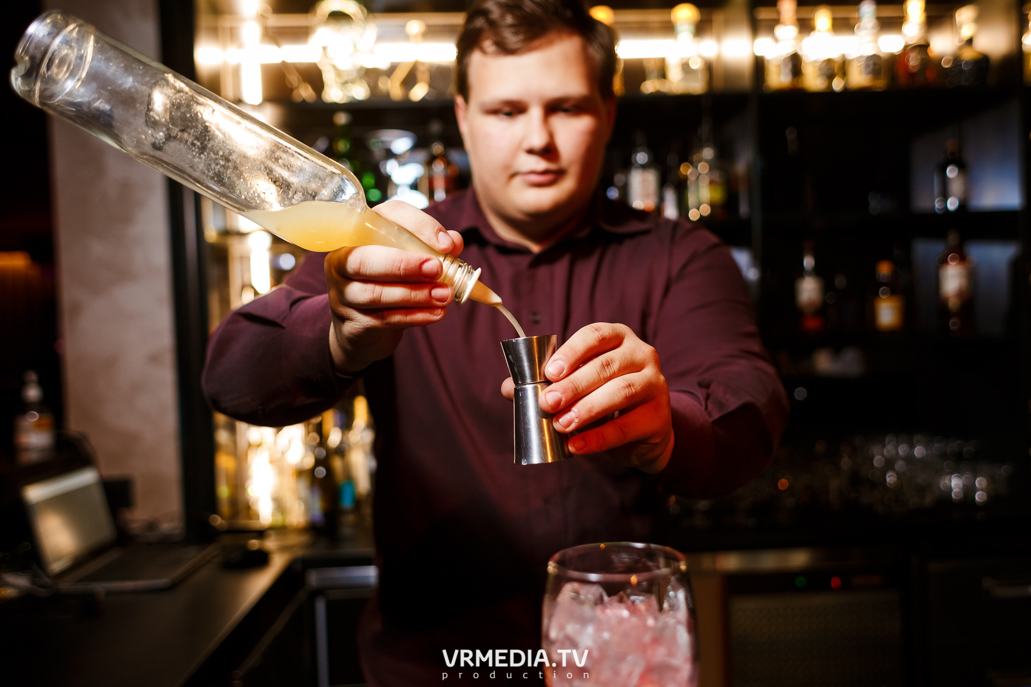 Выходные в караоке-баре «Volna»