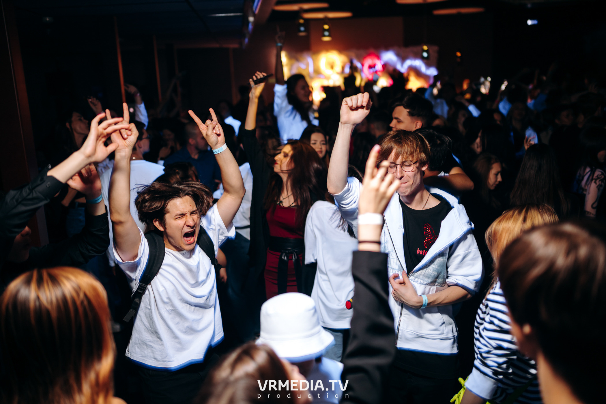 Ночь, Рейв и Мед