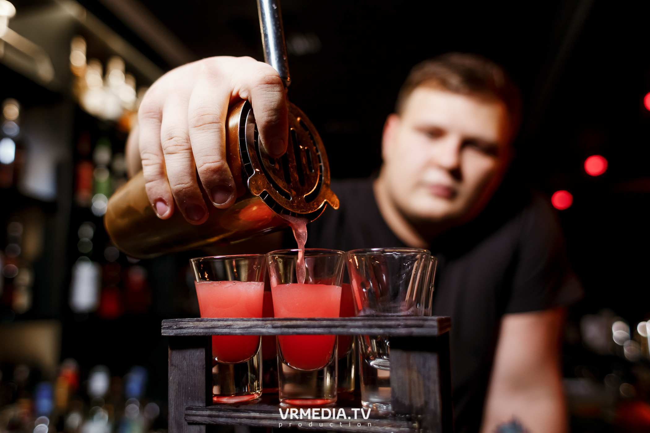 Выходные в караоке-баре «Volna»