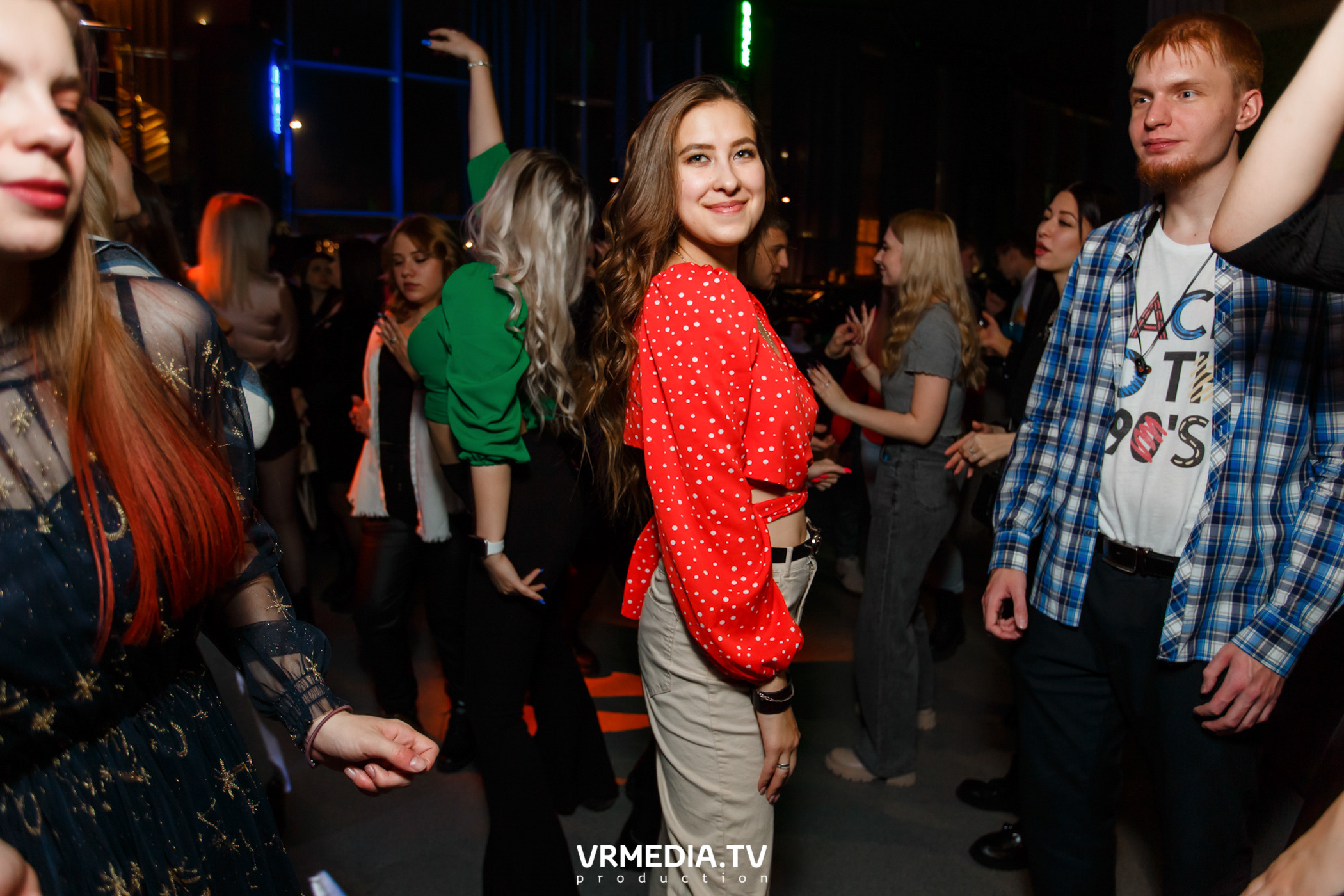 Выходные в баре «DOSKI»