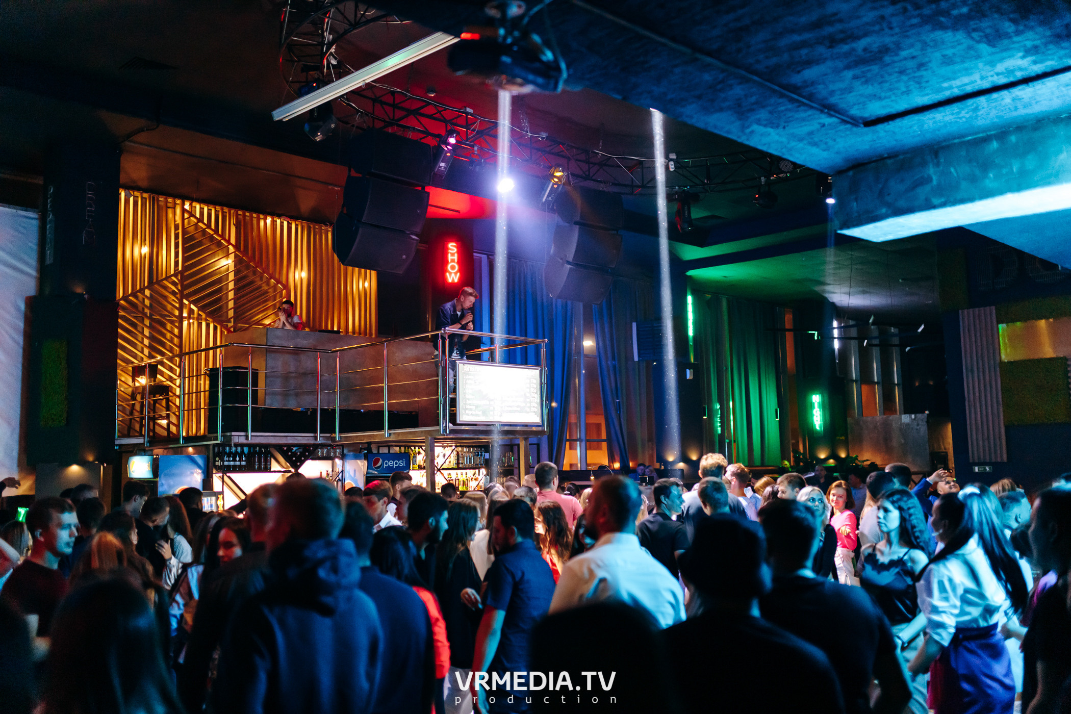 Выходные в баре «DOSKI»