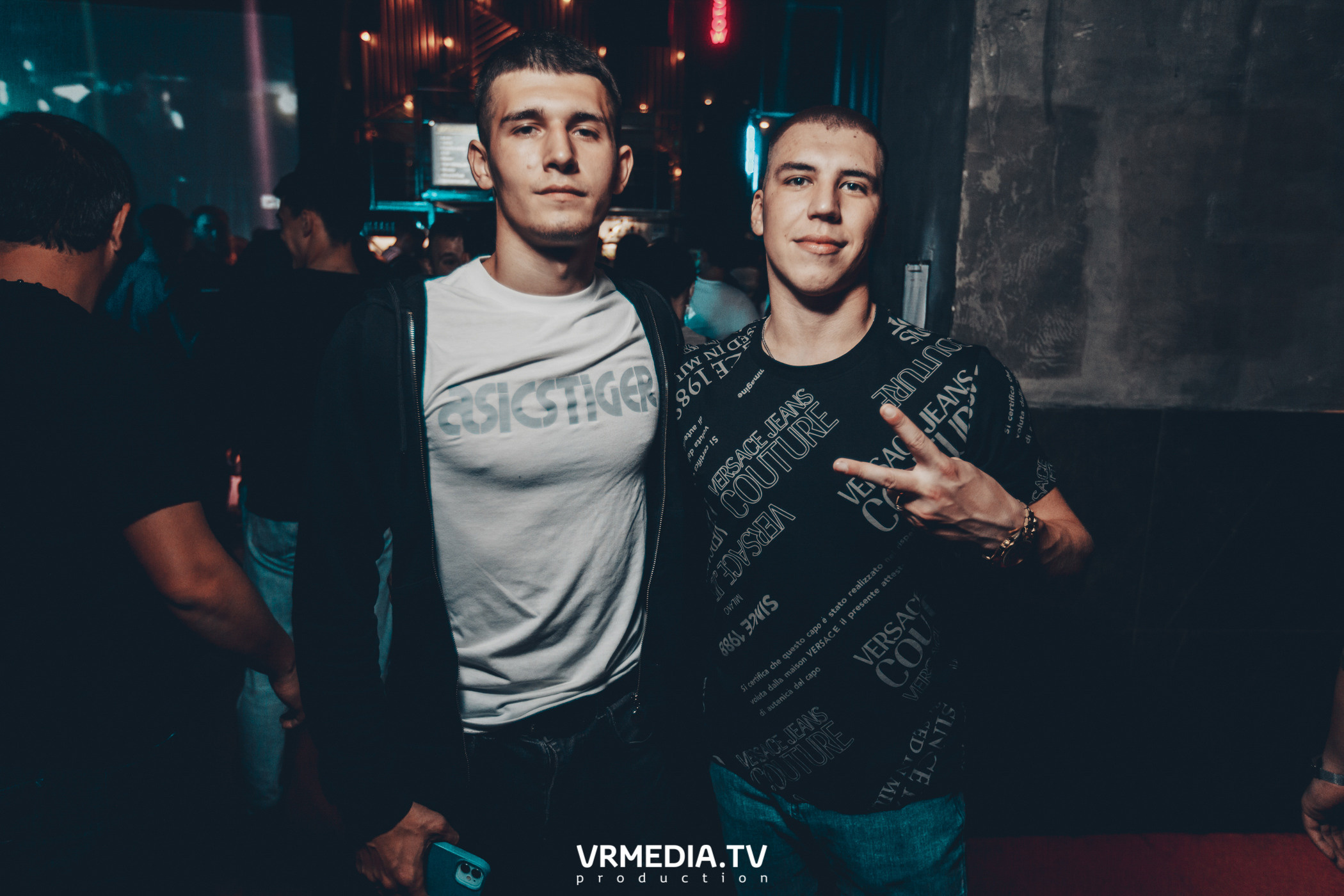 Выходные в баре «DOSKI»