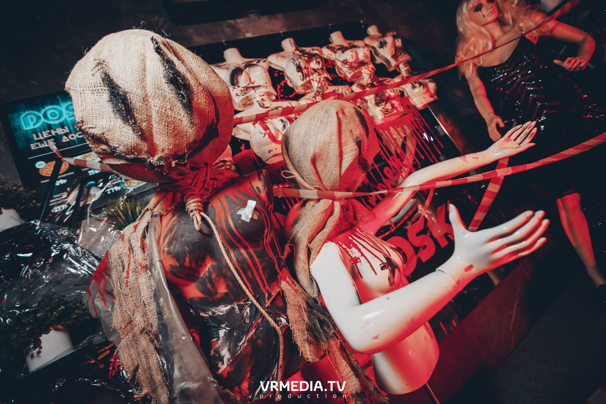 Театр мёртвых кукол в баре «DOSKI»