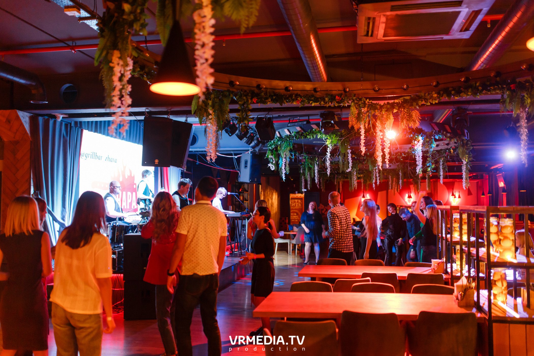 #ЖАРКИЕДНИИНОЧИ в гриль-баре «Жара»