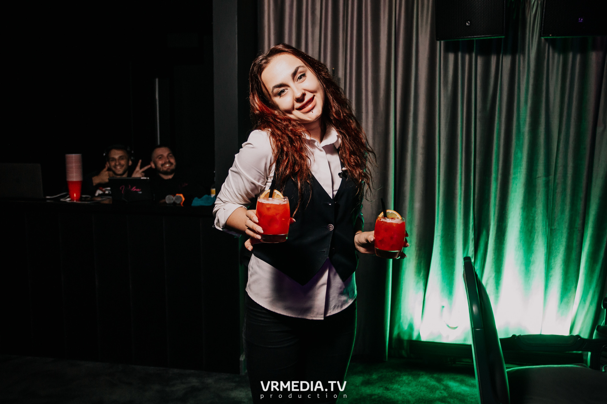 Выходные в караоке-баре «Volna»