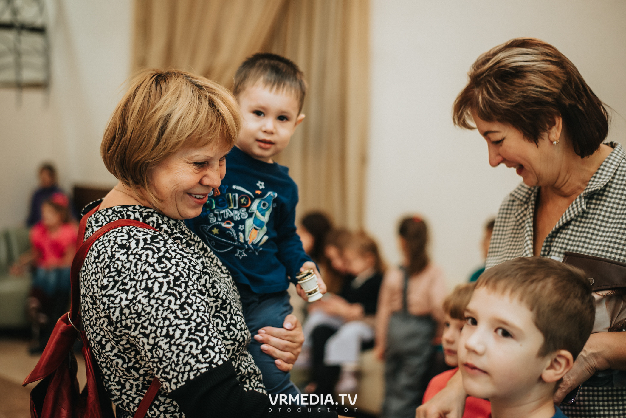 Шоу мыльных пузырей CLINK