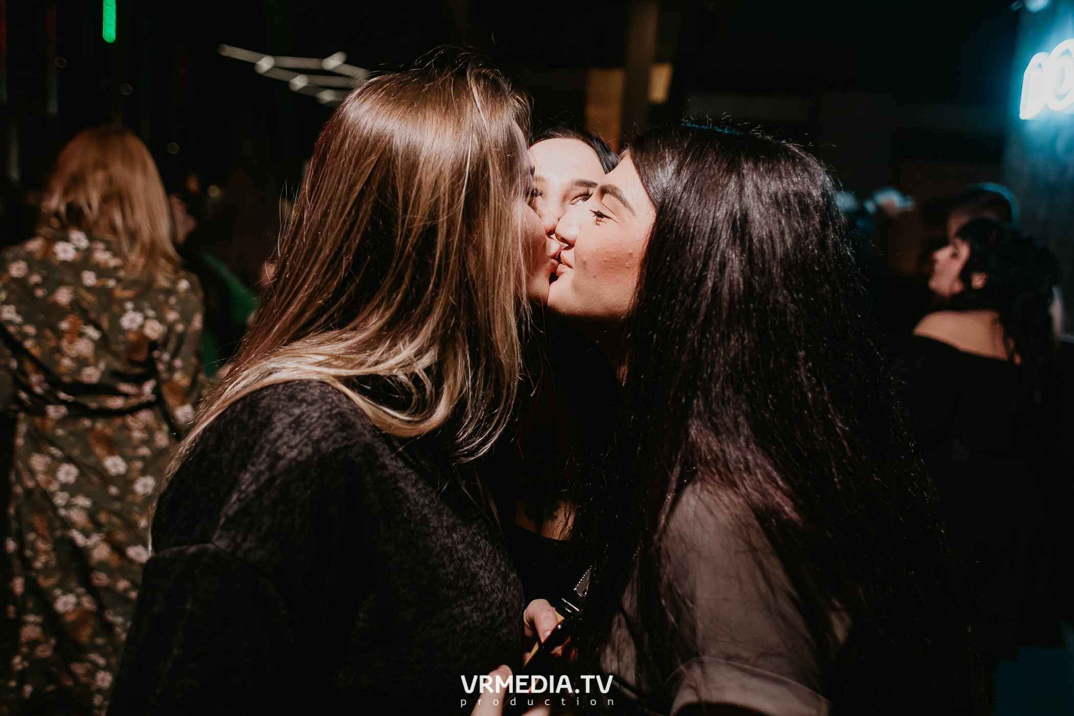 Выходные в баре «DOSKI»