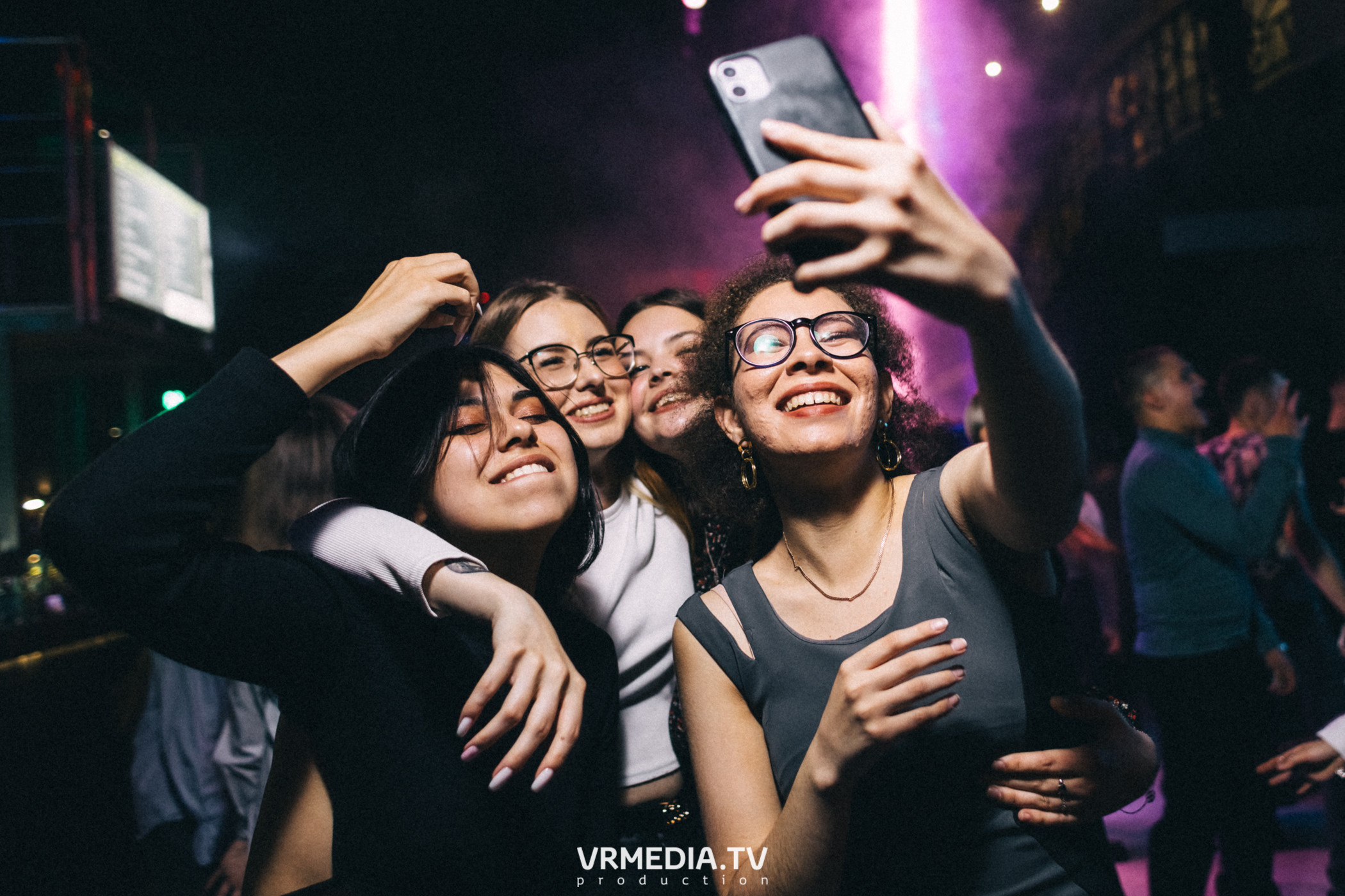 Выходные в баре «DOSKI»