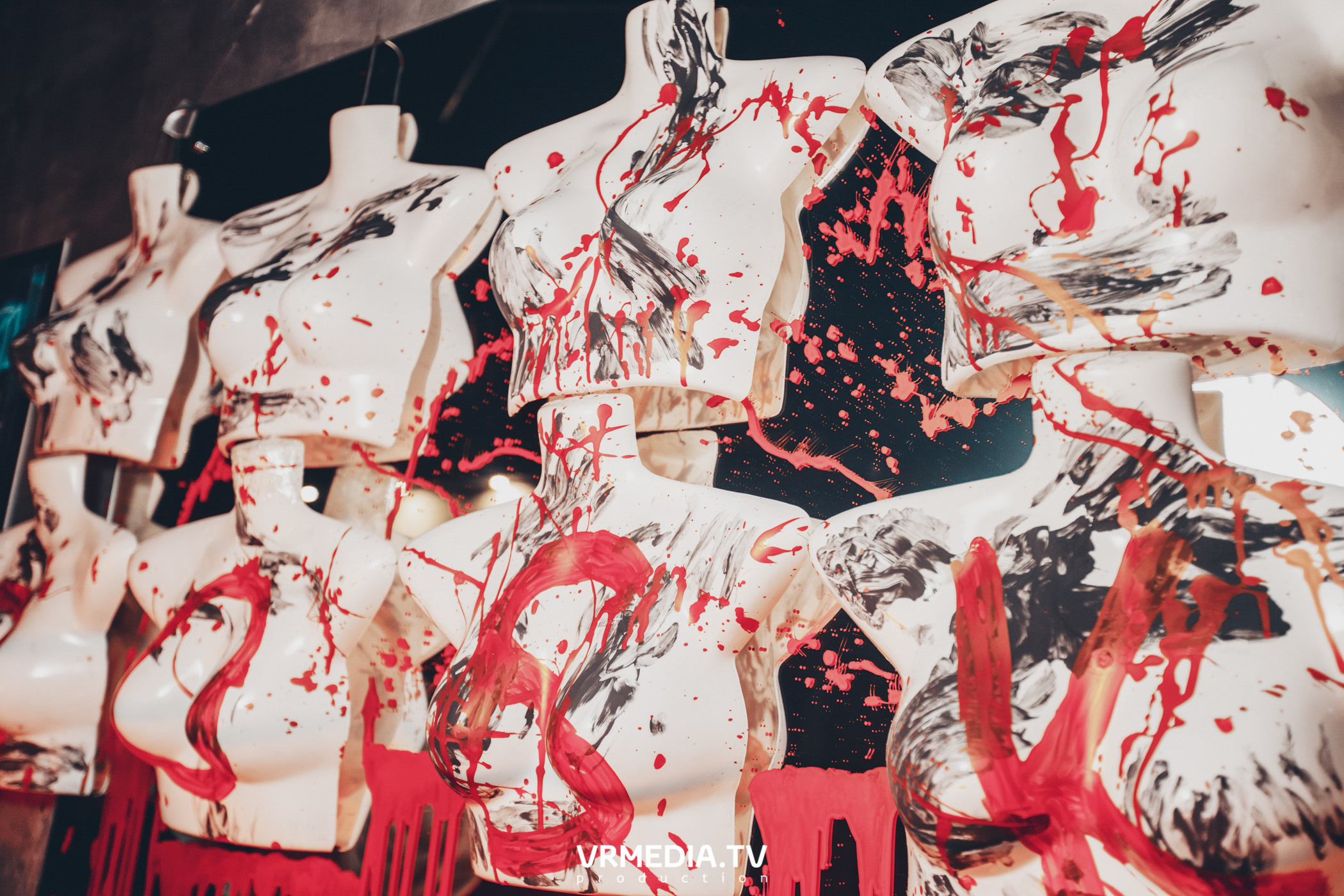 Театр мёртвых кукол в баре «DOSKI»