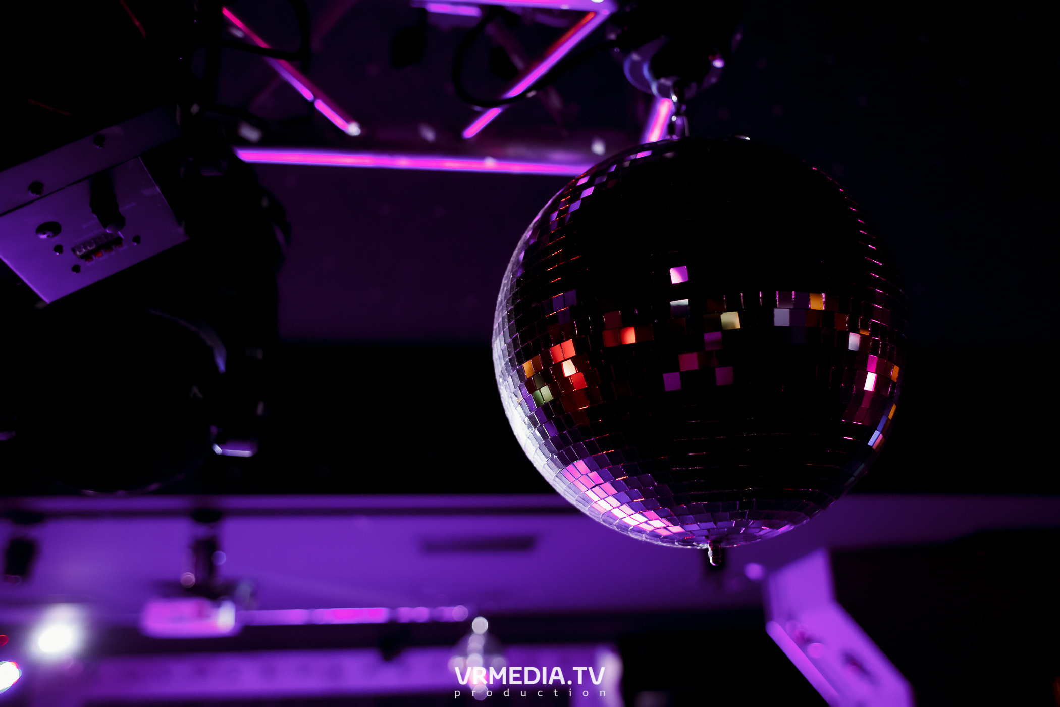 Выходные в караоке-баре «Volna»