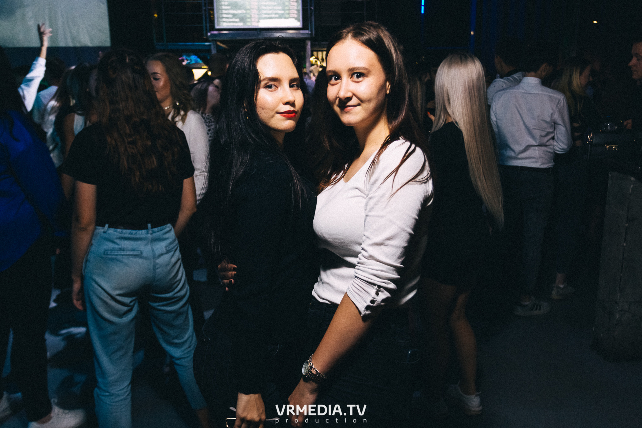 Выходные в баре «DOSKI»