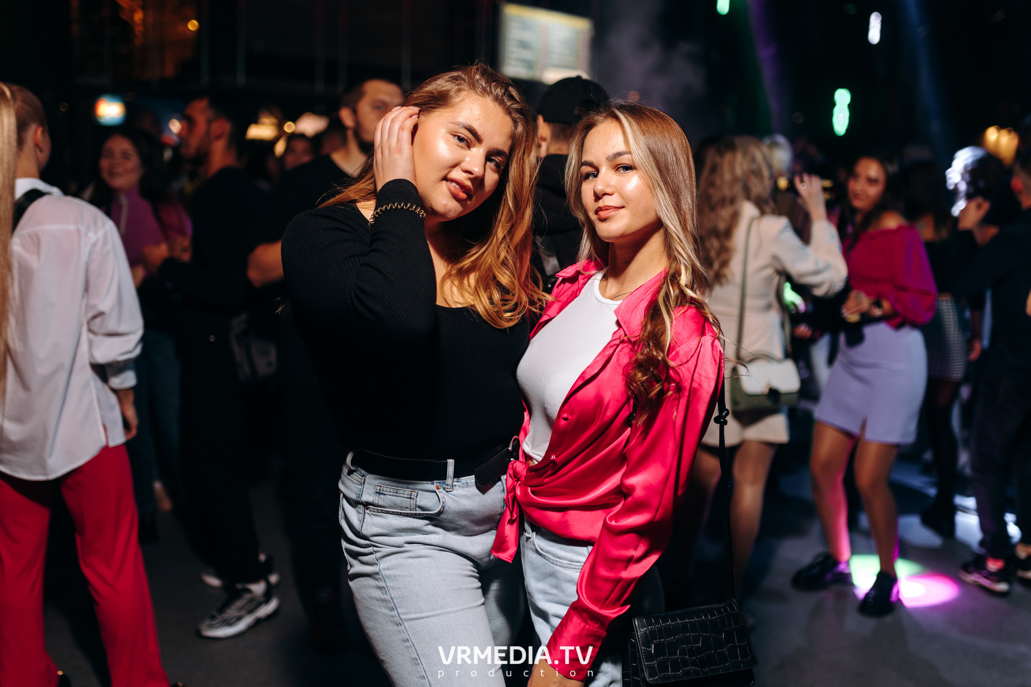 Выходные в баре «DOSKI»