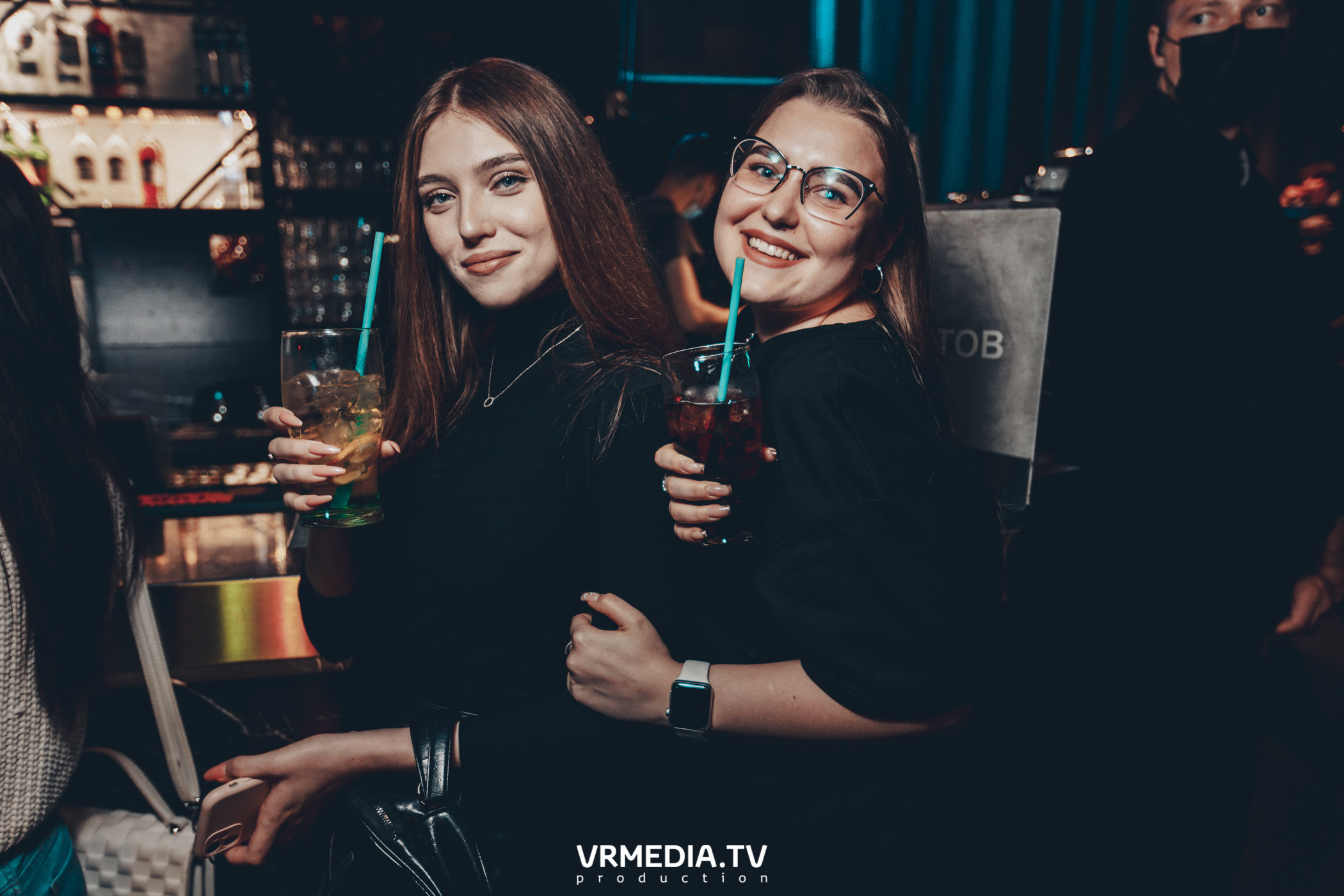 Выходные в баре «DOSKI»