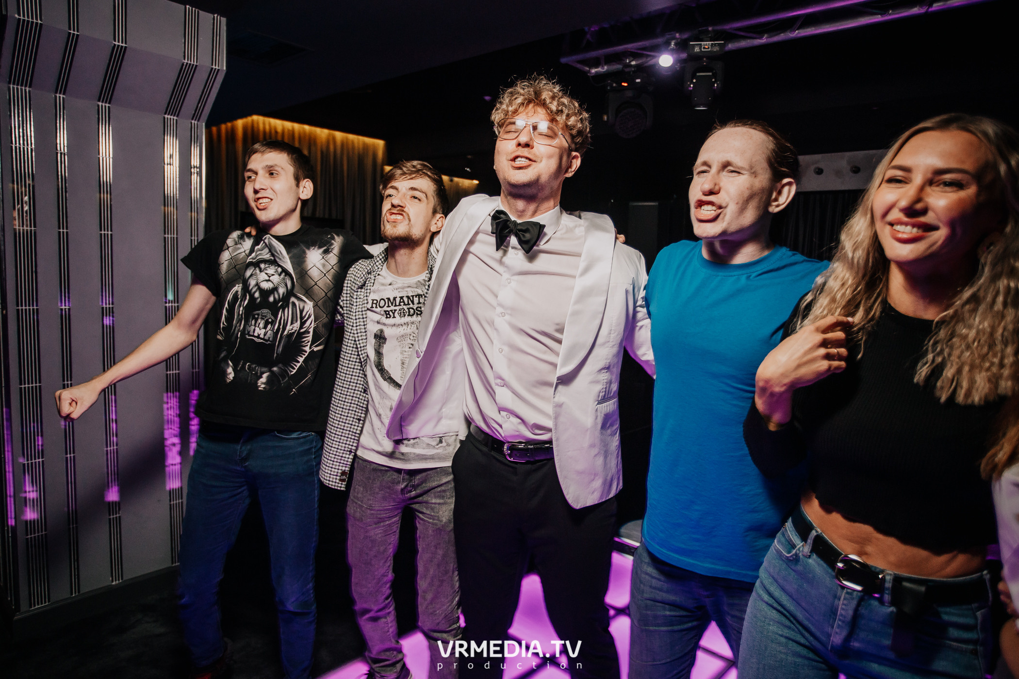 Выходные в караоке-баре «Volna»