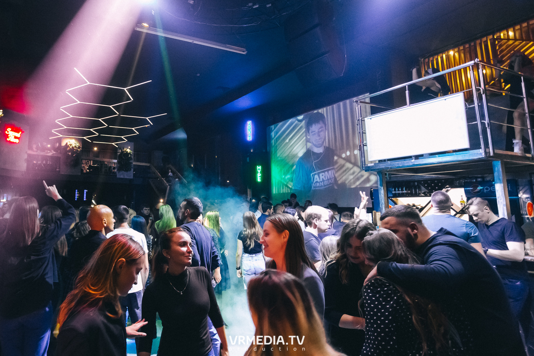 Выходные в баре «DOSKI»