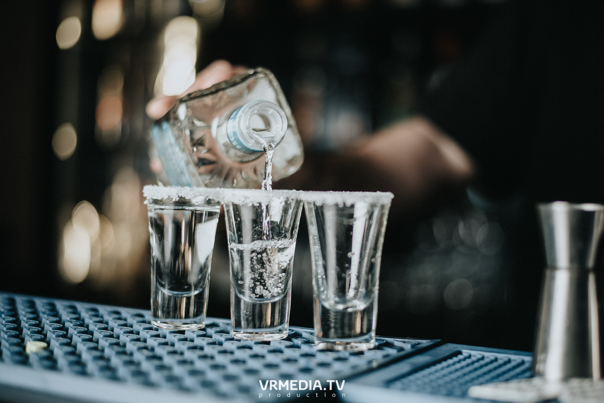 Выходные в караоке-баре «Volna»