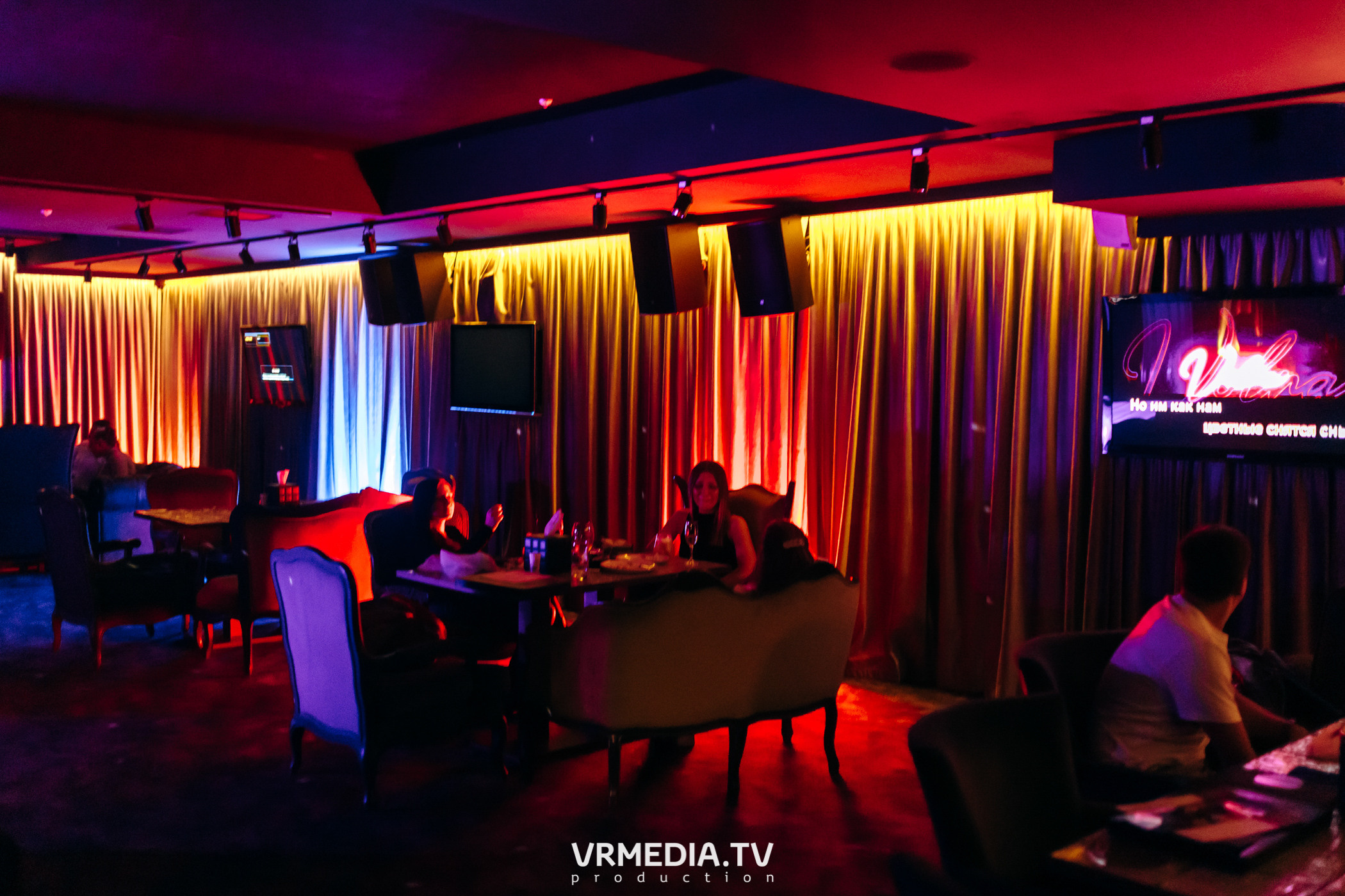 «Жуй орбит без сахара» в караоке-баре «Volna»