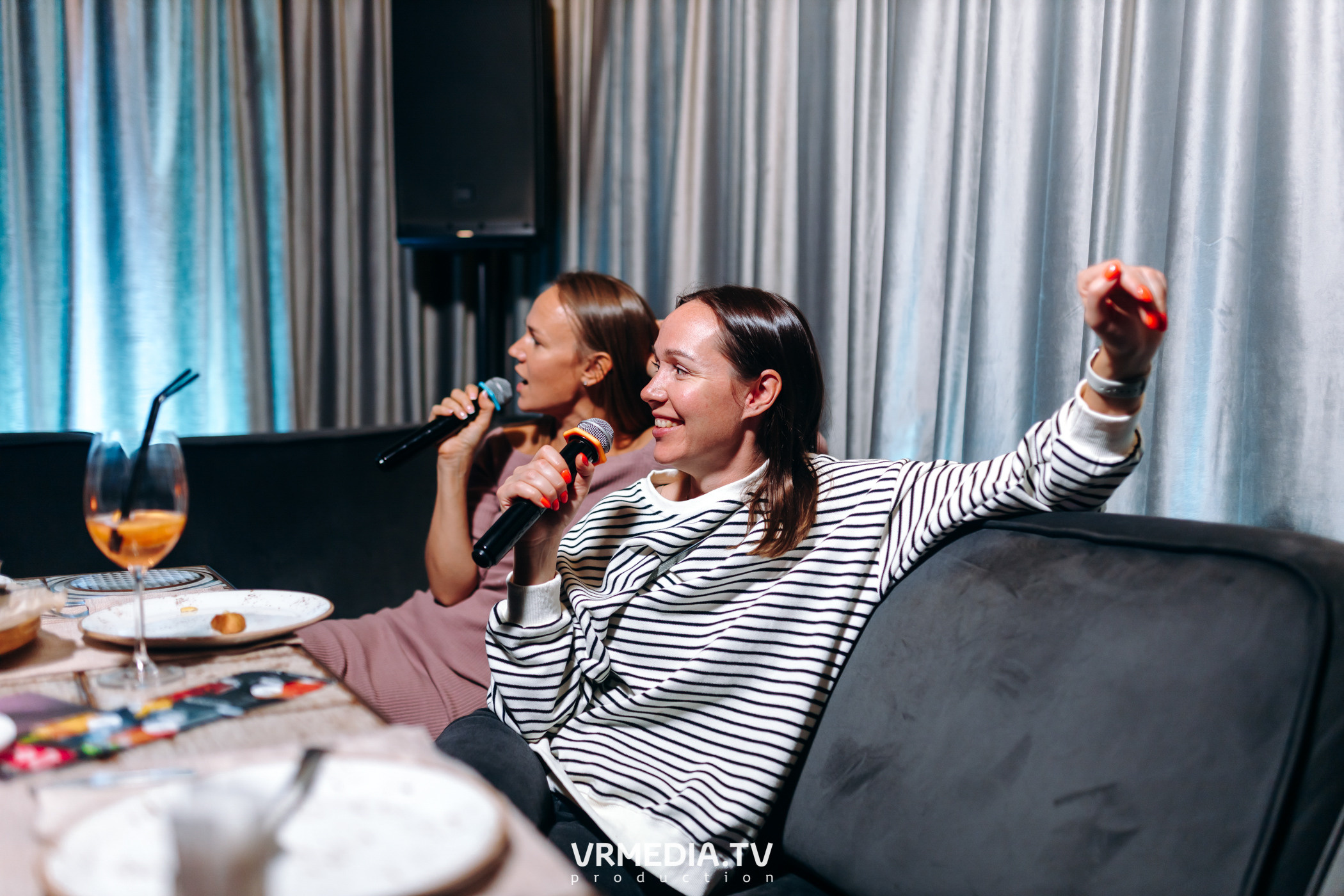 «Жуй орбит без сахара» в караоке-баре «Volna»