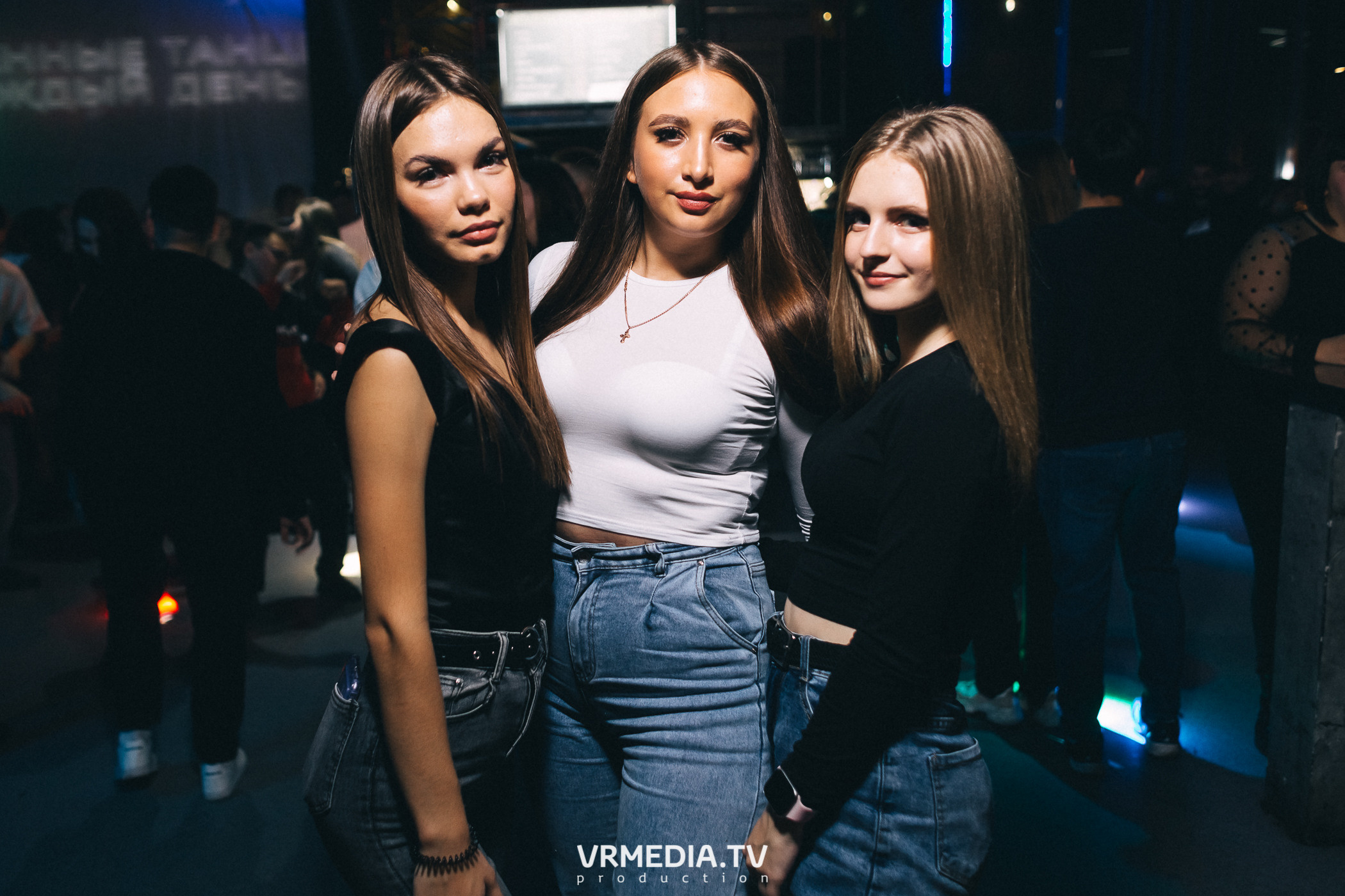 Выходные в баре «DOSKI»