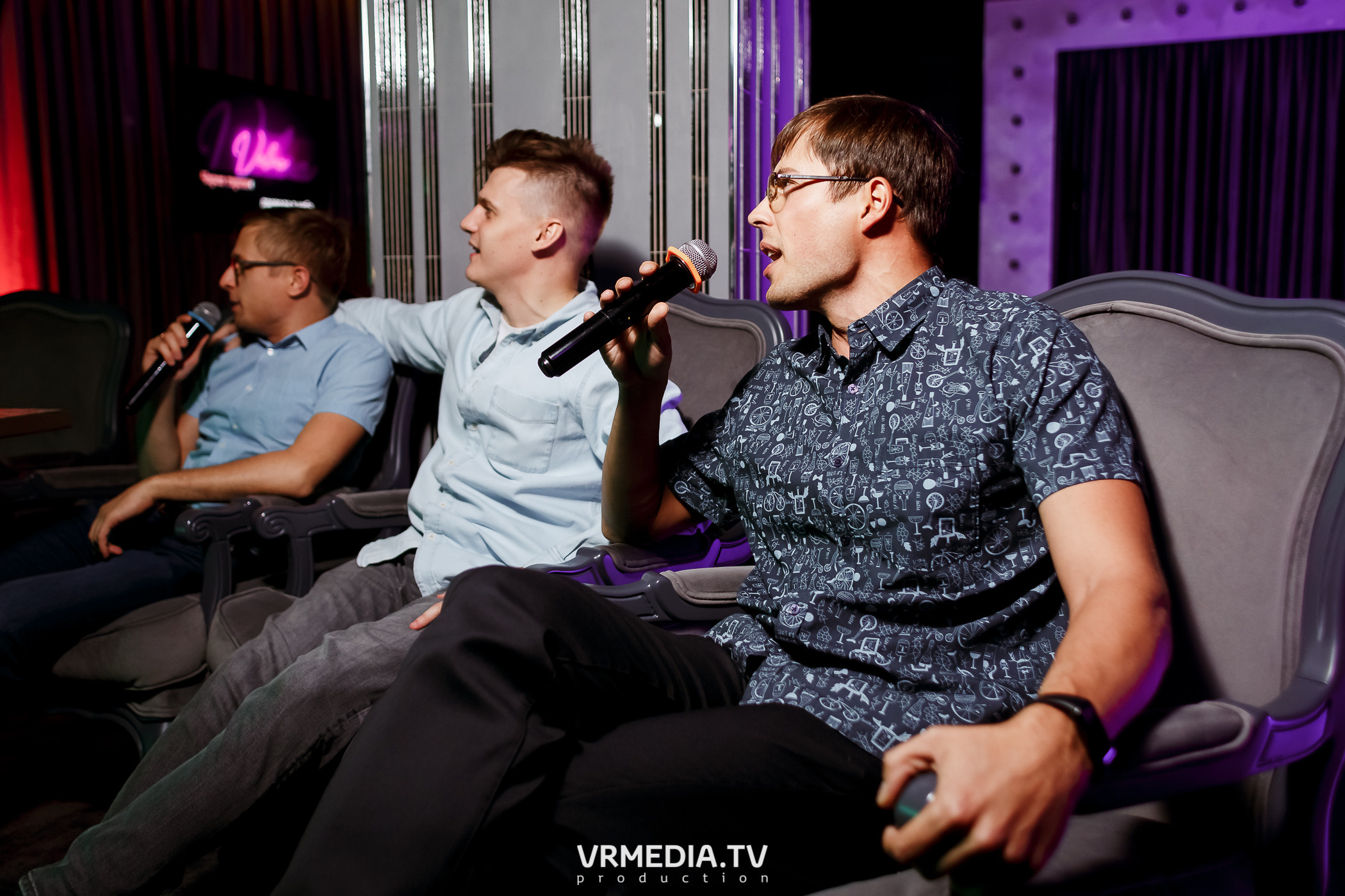 Выходные в караоке-баре «Volna»