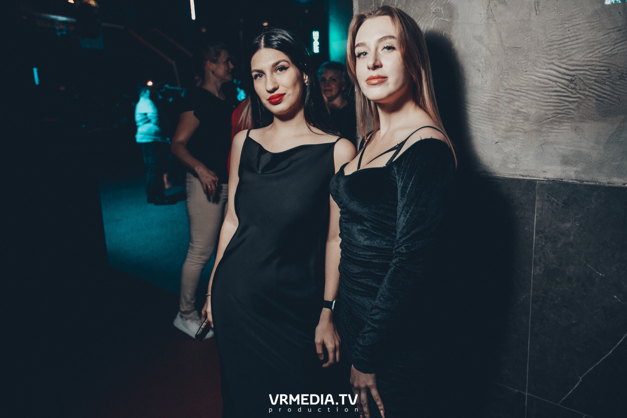 Выходные в баре «DOSKI»