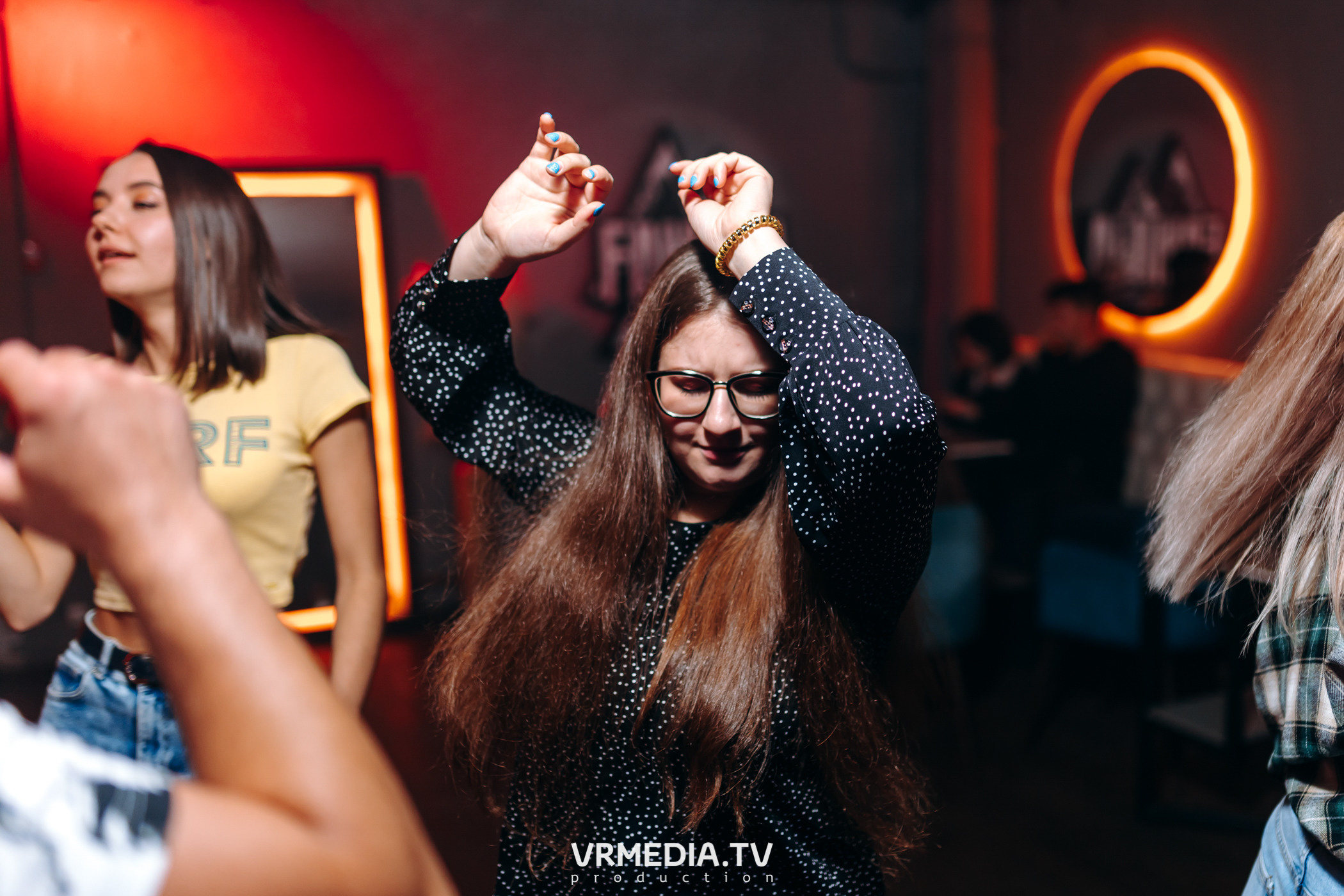 Ночь Безумного Бармена в Lounge Voice Hall «Familia»