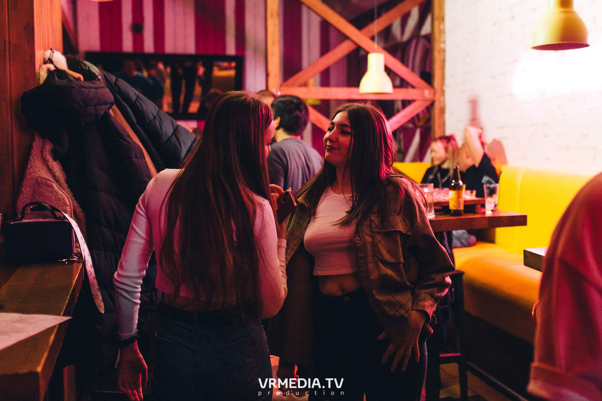 Выходные в баре «Cosmo»