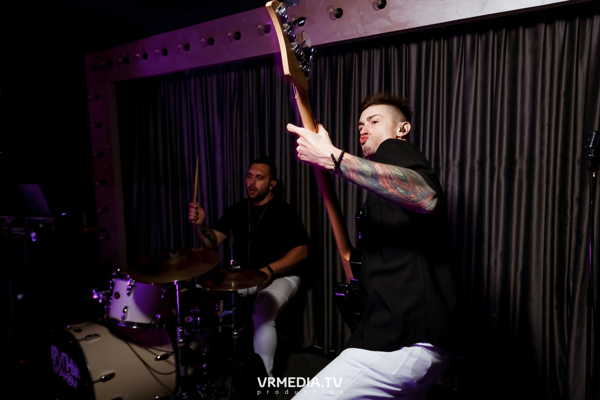 Выходные в караоке-баре «Volna»