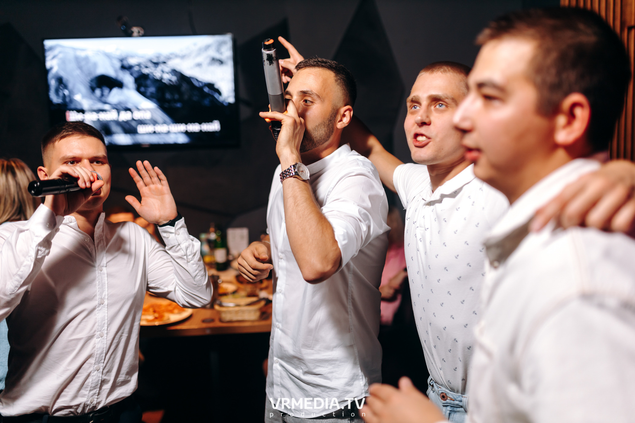 Выходные в баре «DOSKI»