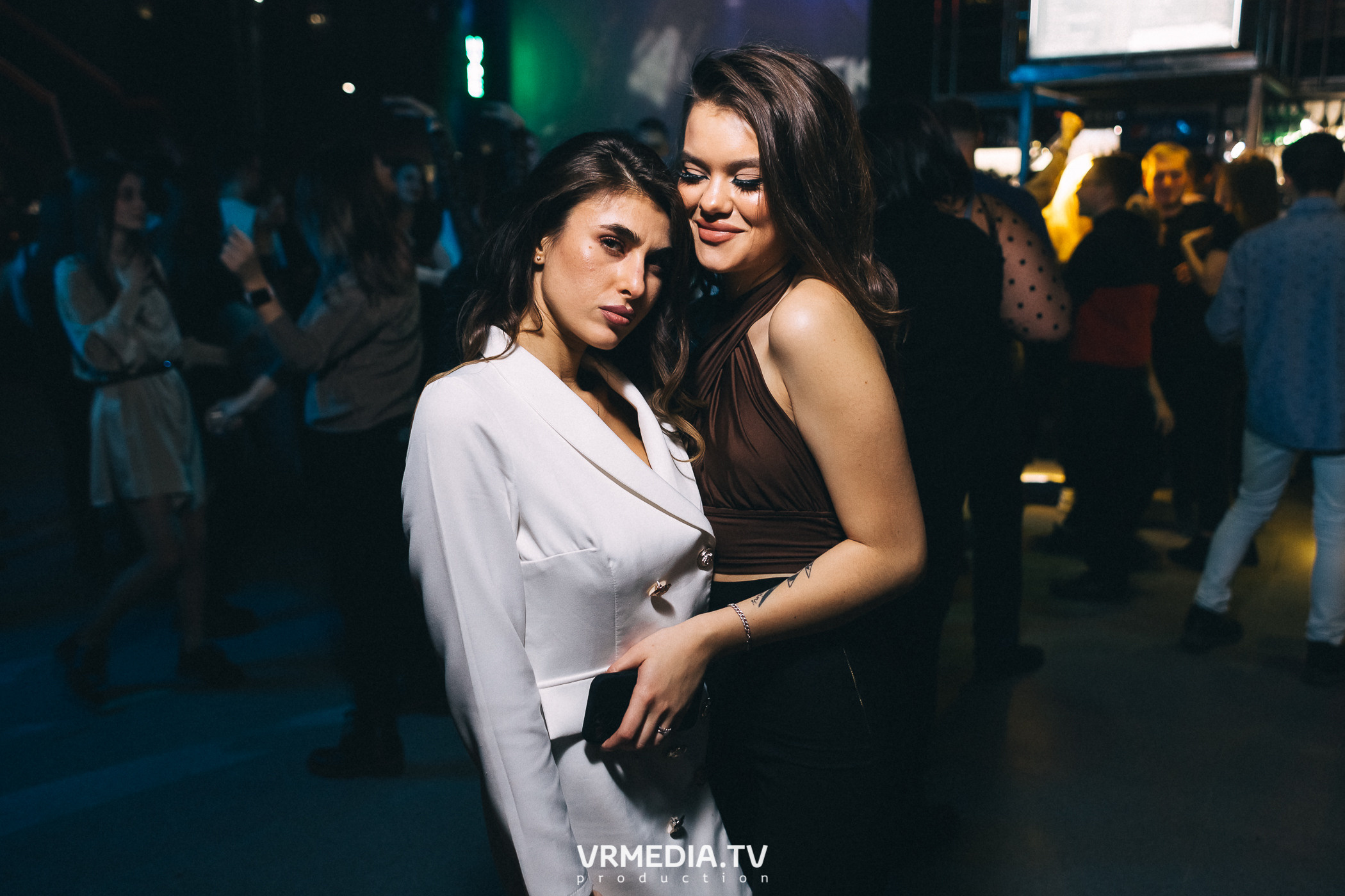 Выходные в баре «DOSKI»