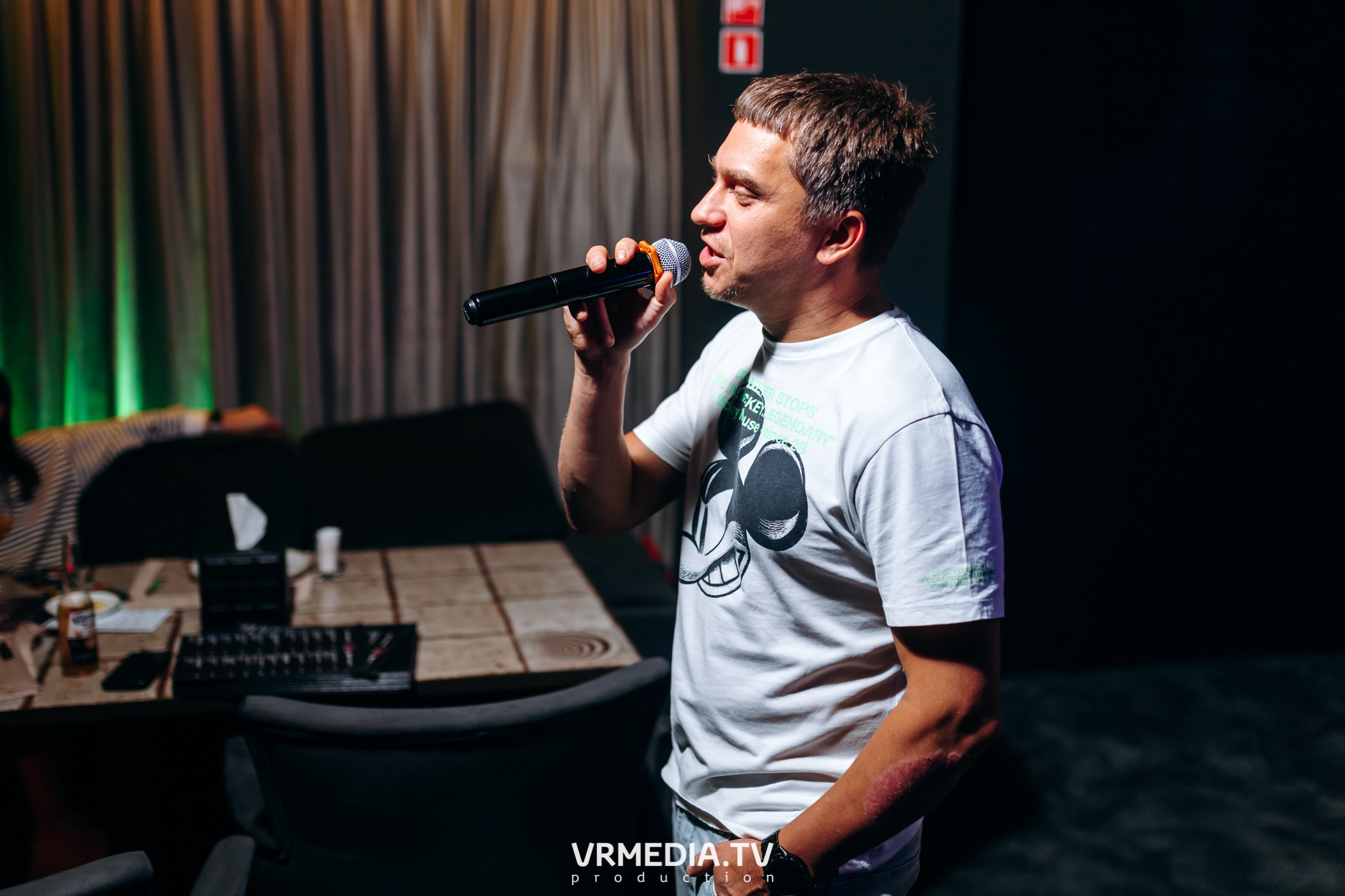 «Жуй орбит без сахара» в караоке-баре «Volna»