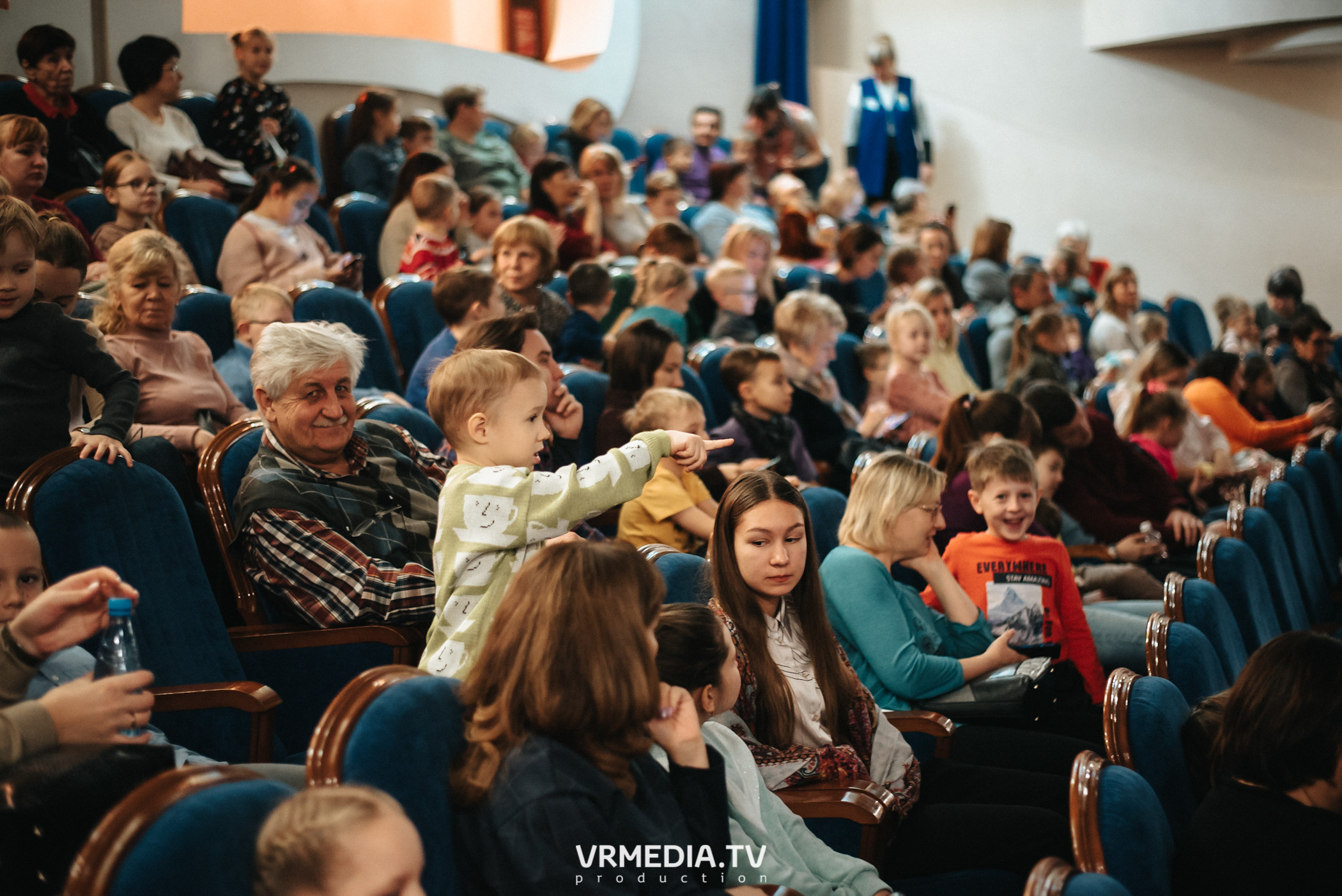 Шоу мыльных пузырей CLINK