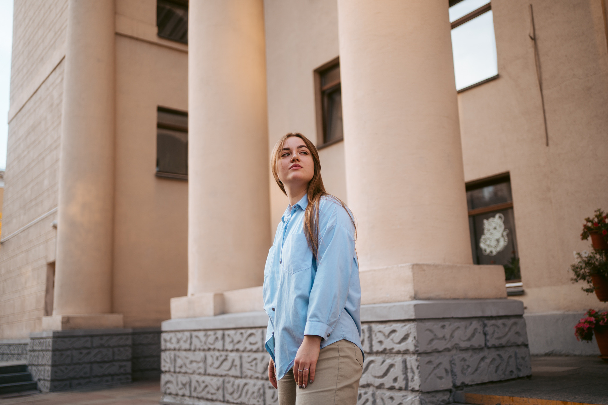 Драмтеатр (Весенняя, 11)