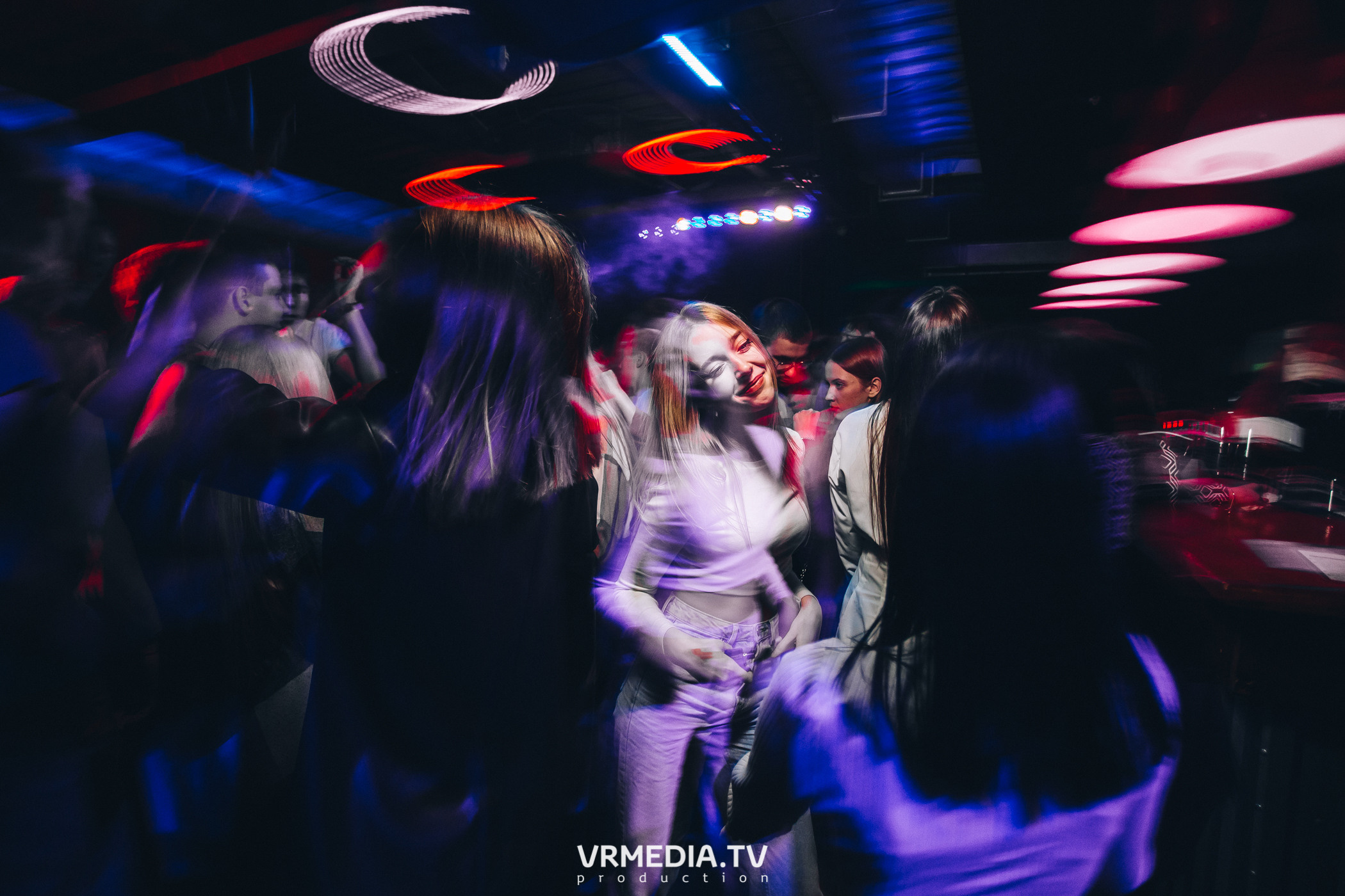 Выходные в баре «Хука Хаус»