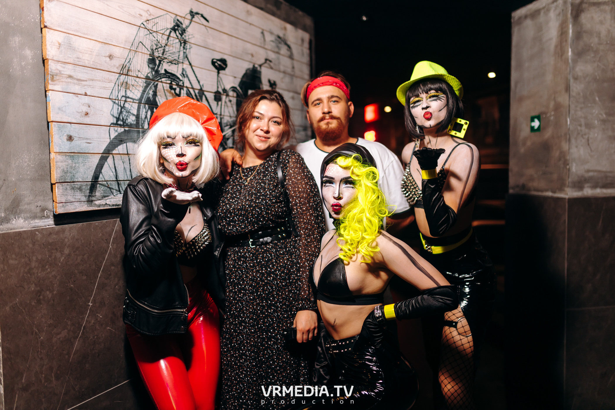 Выходные в баре «DOSKI»