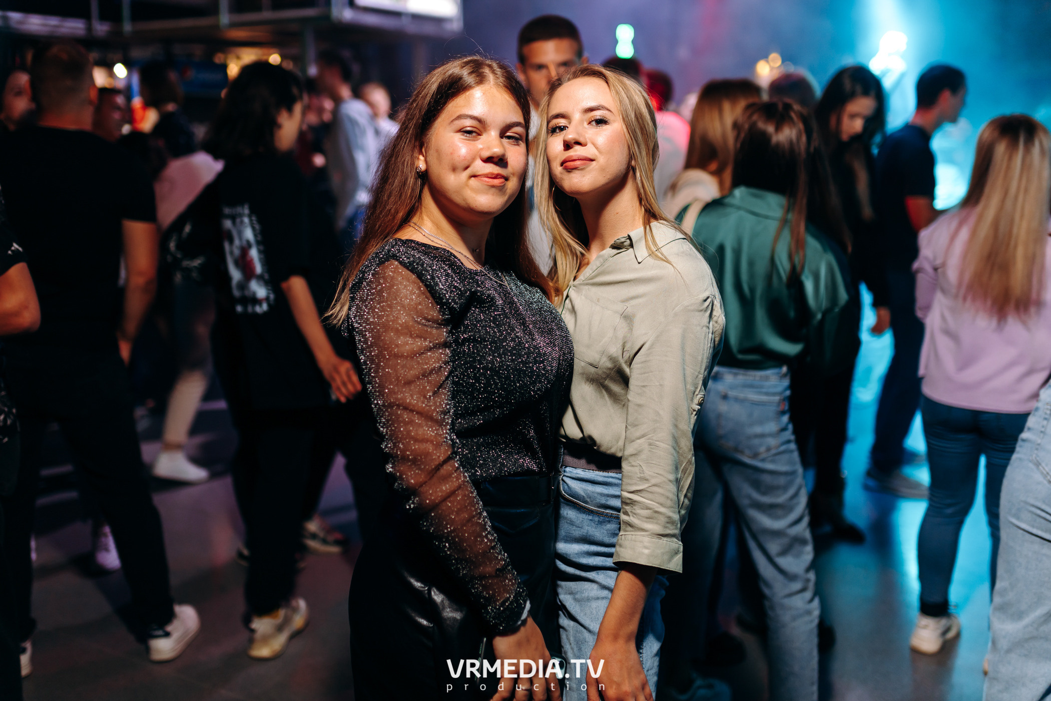 Выходные в баре «DOSKI»