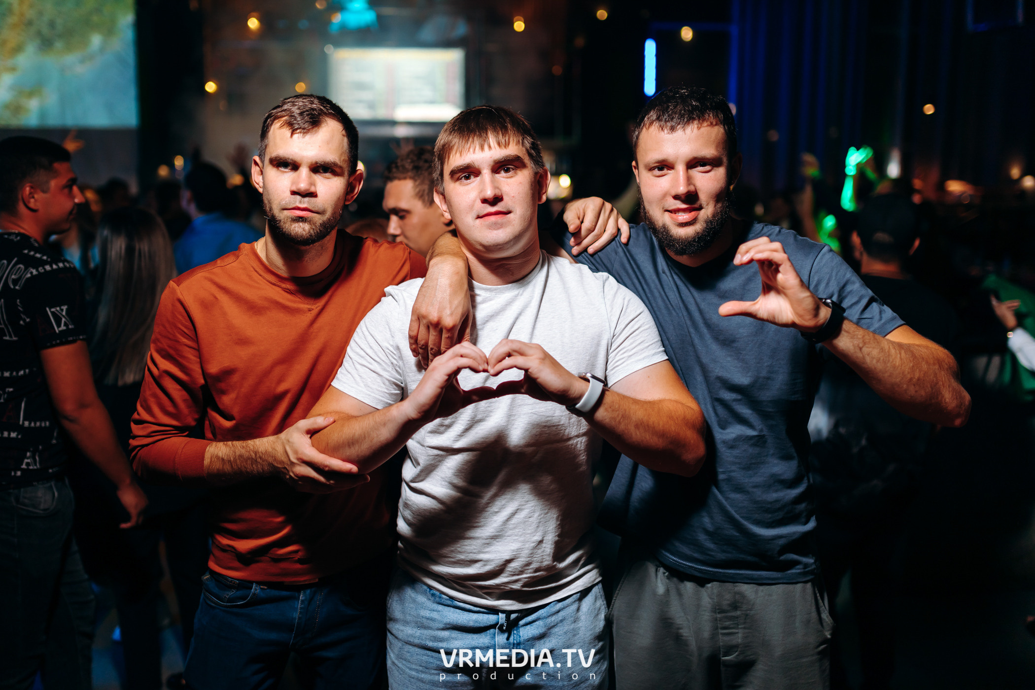 Выходные в баре «DOSKI»