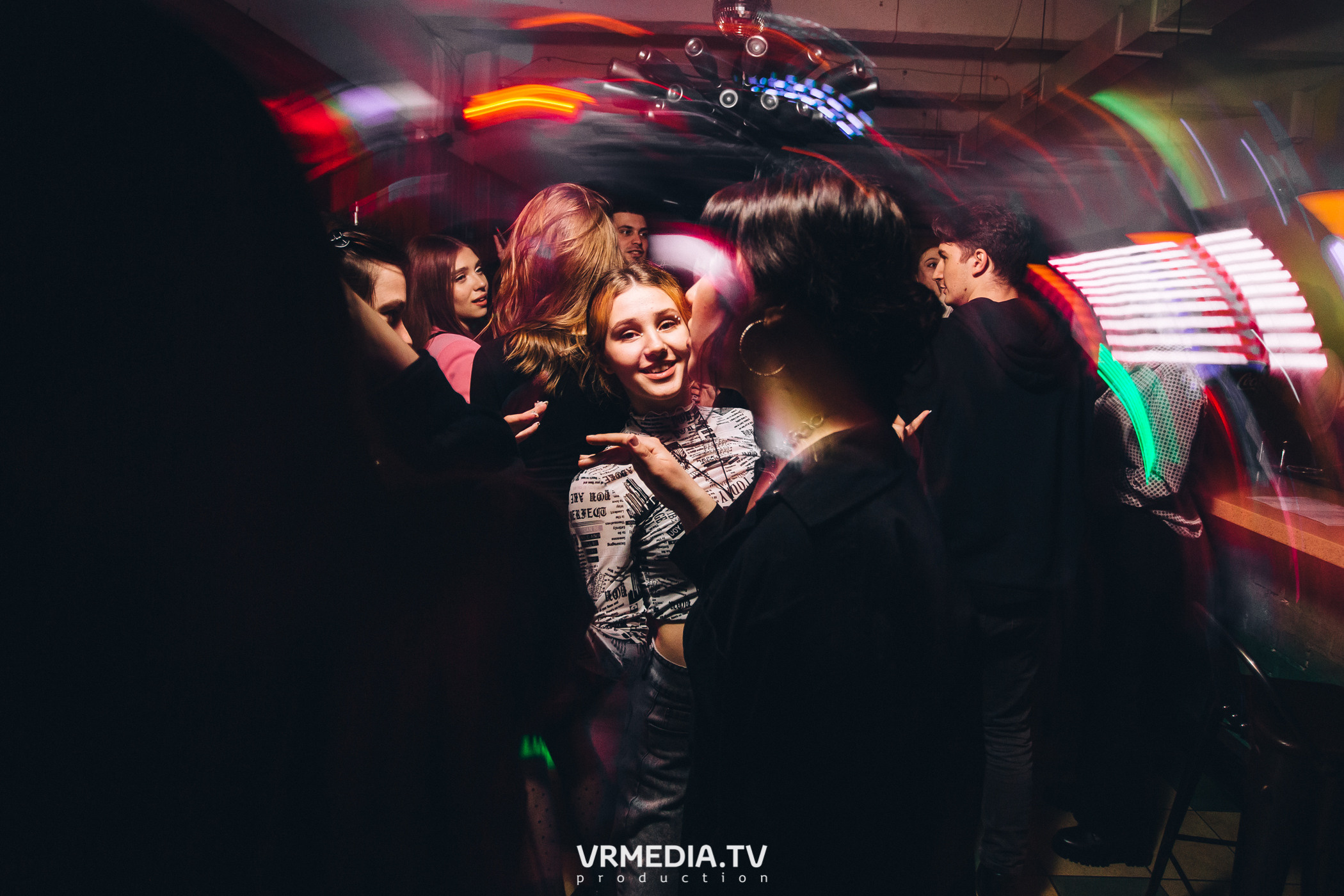 Выходные в баре «Cosmo»