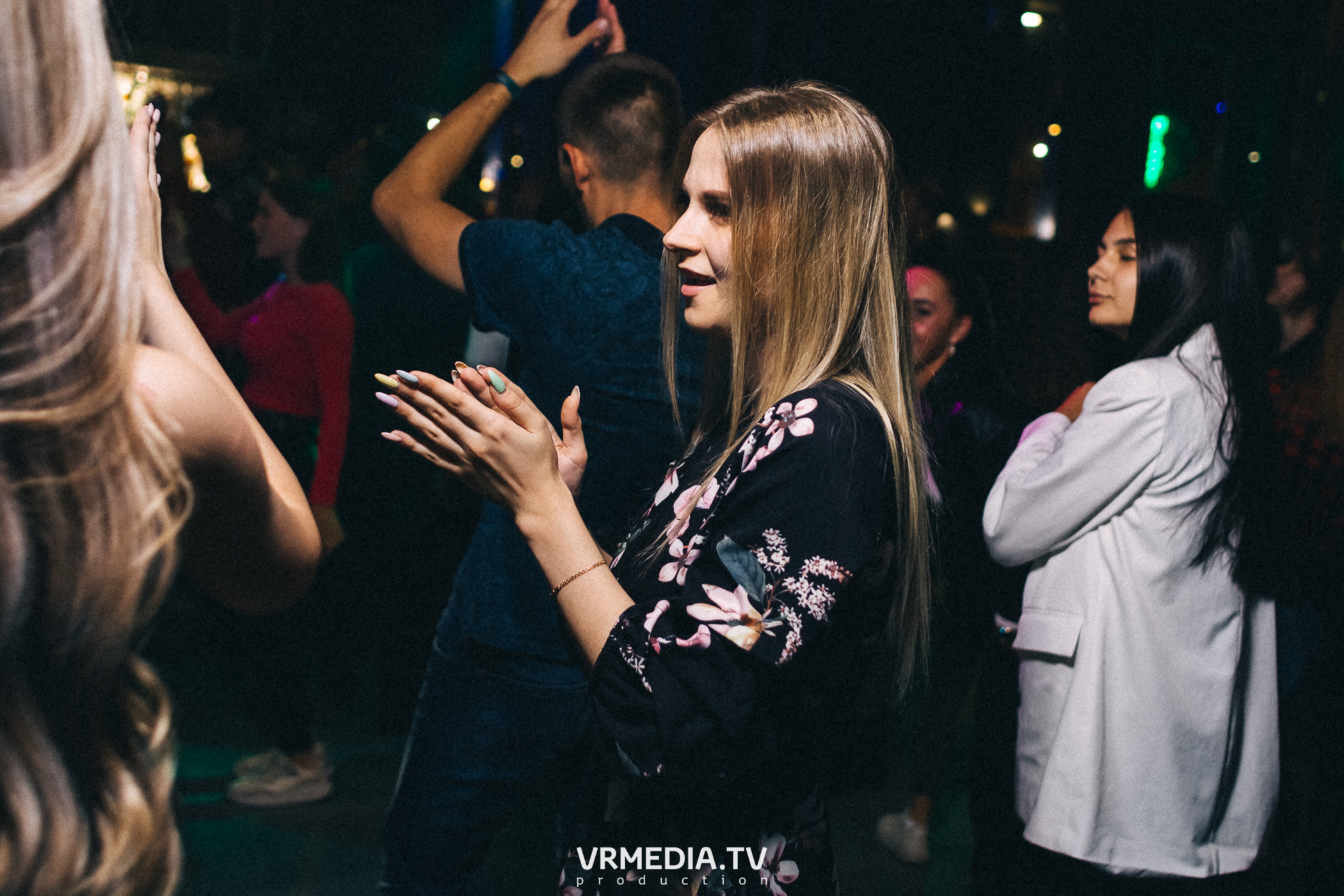 Выходные в баре «DOSKI»