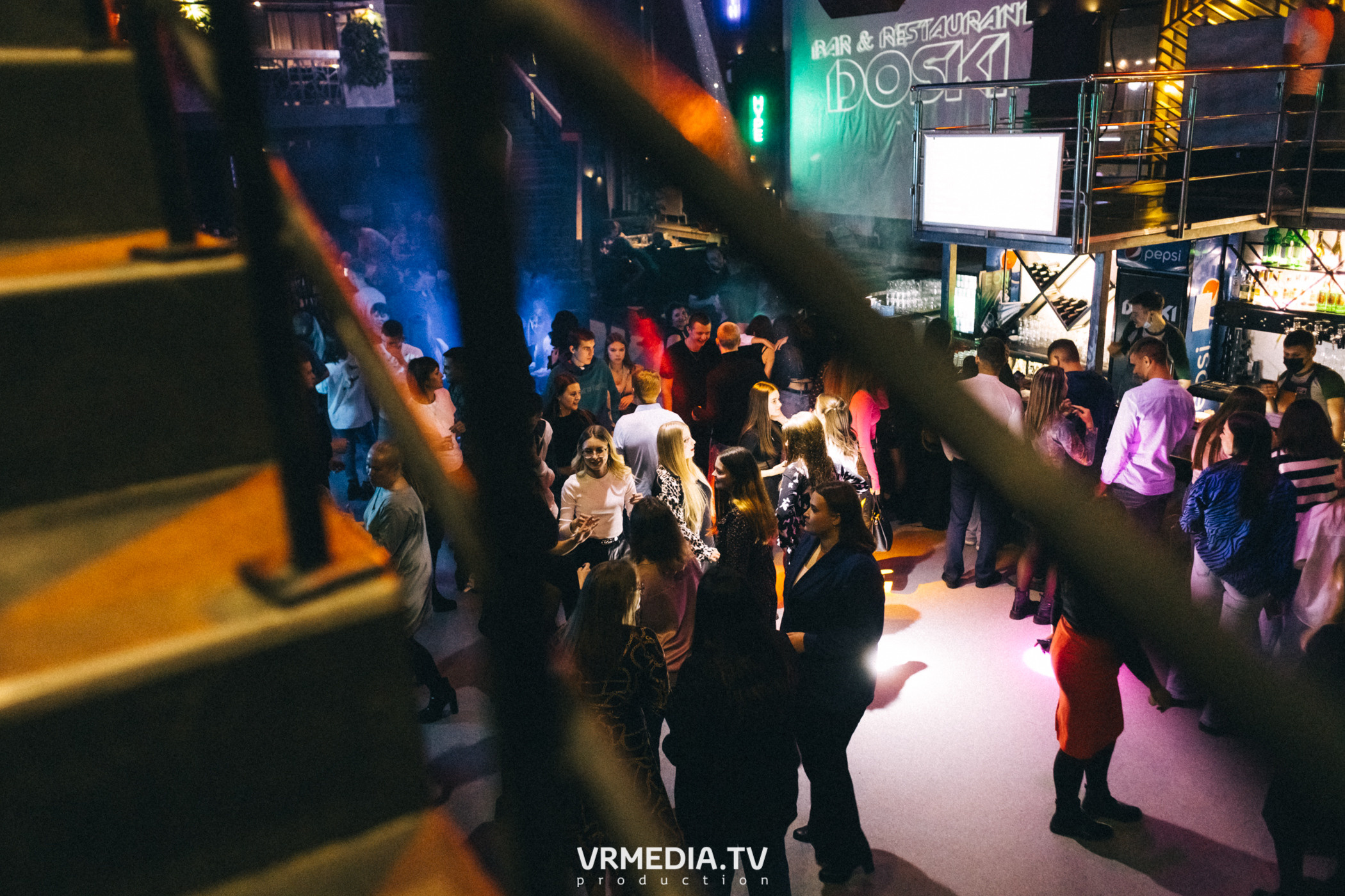 Выходные в баре «DOSKI»