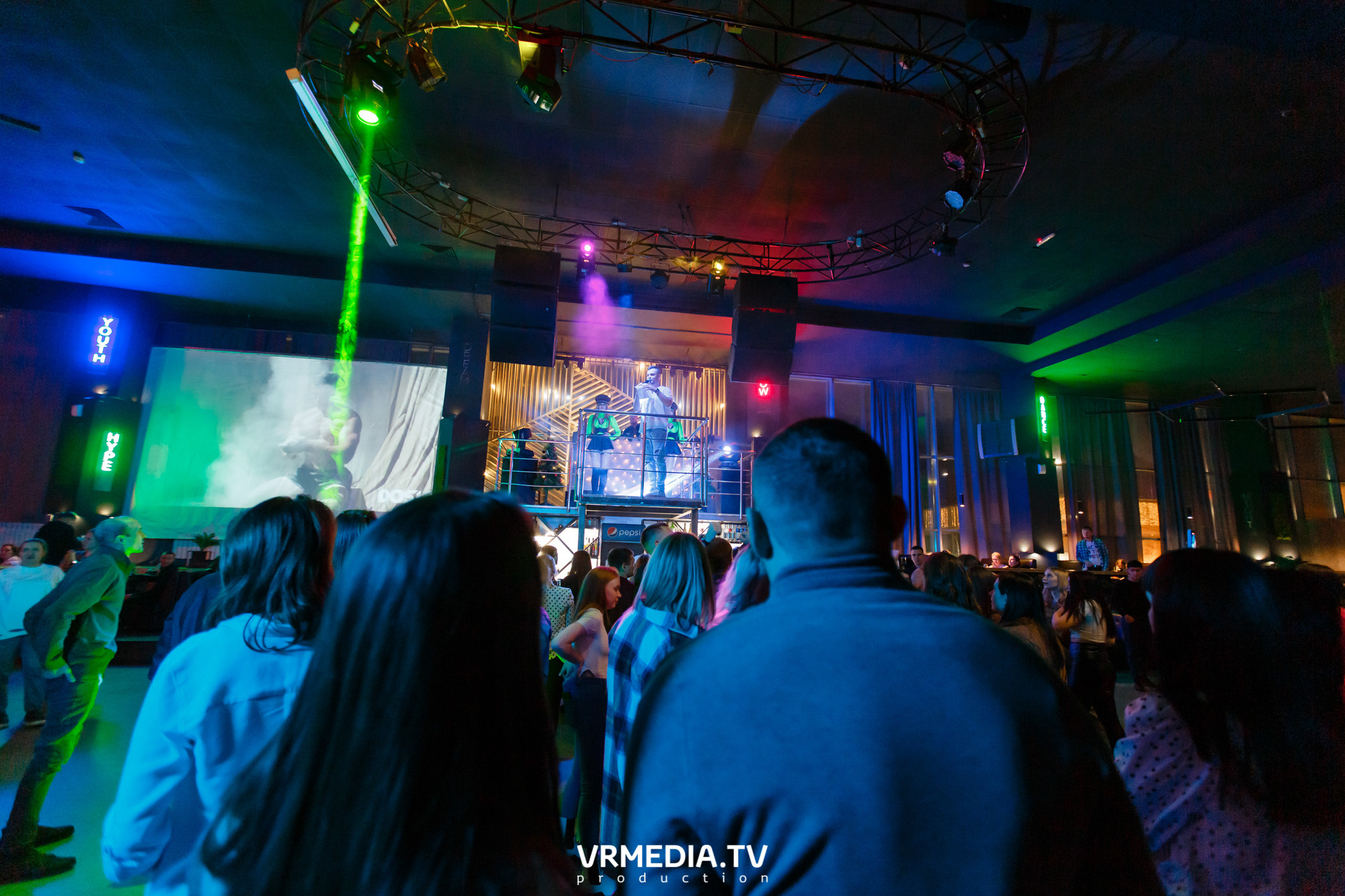 Выходные в баре «DOSKI»