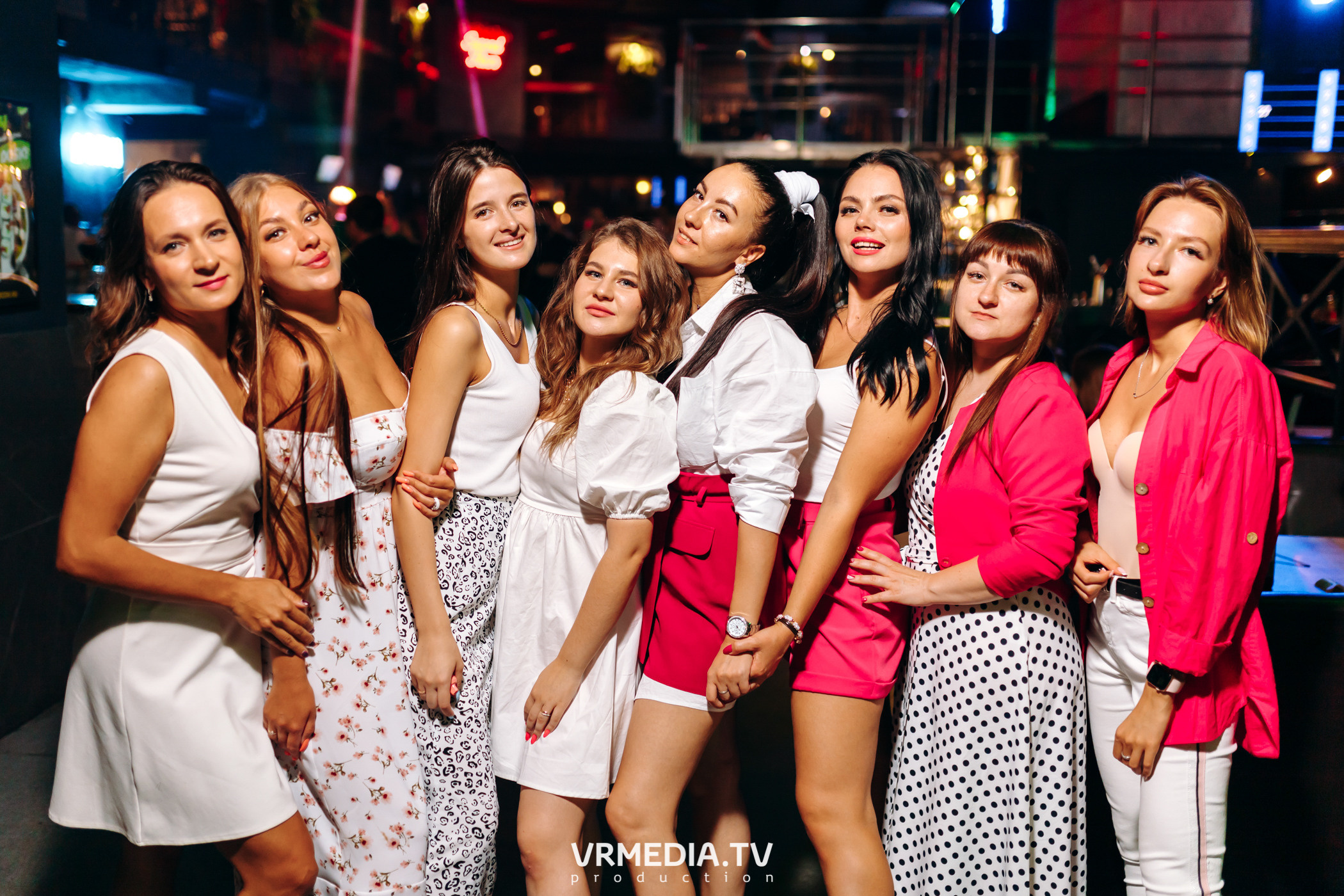 Выходные в баре «DOSKI»